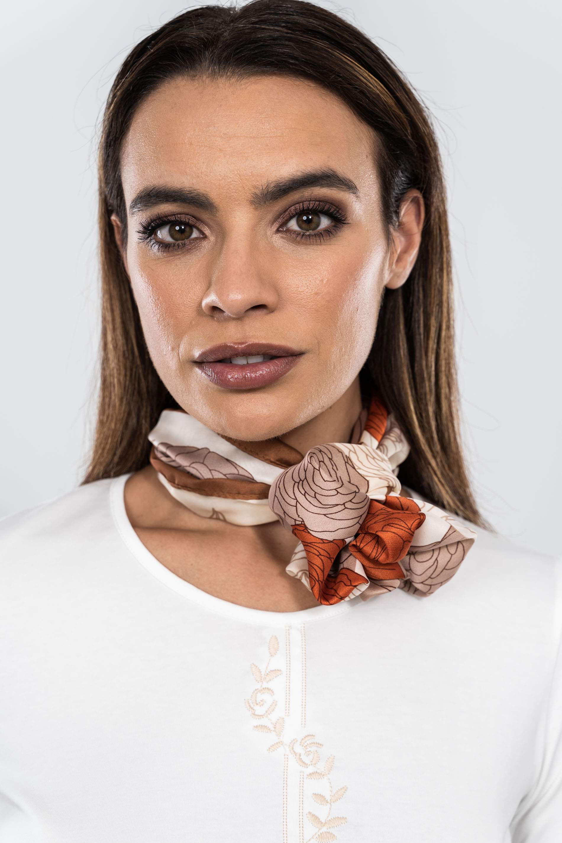 CAMISETA BORDAD RAMAS CENTRO