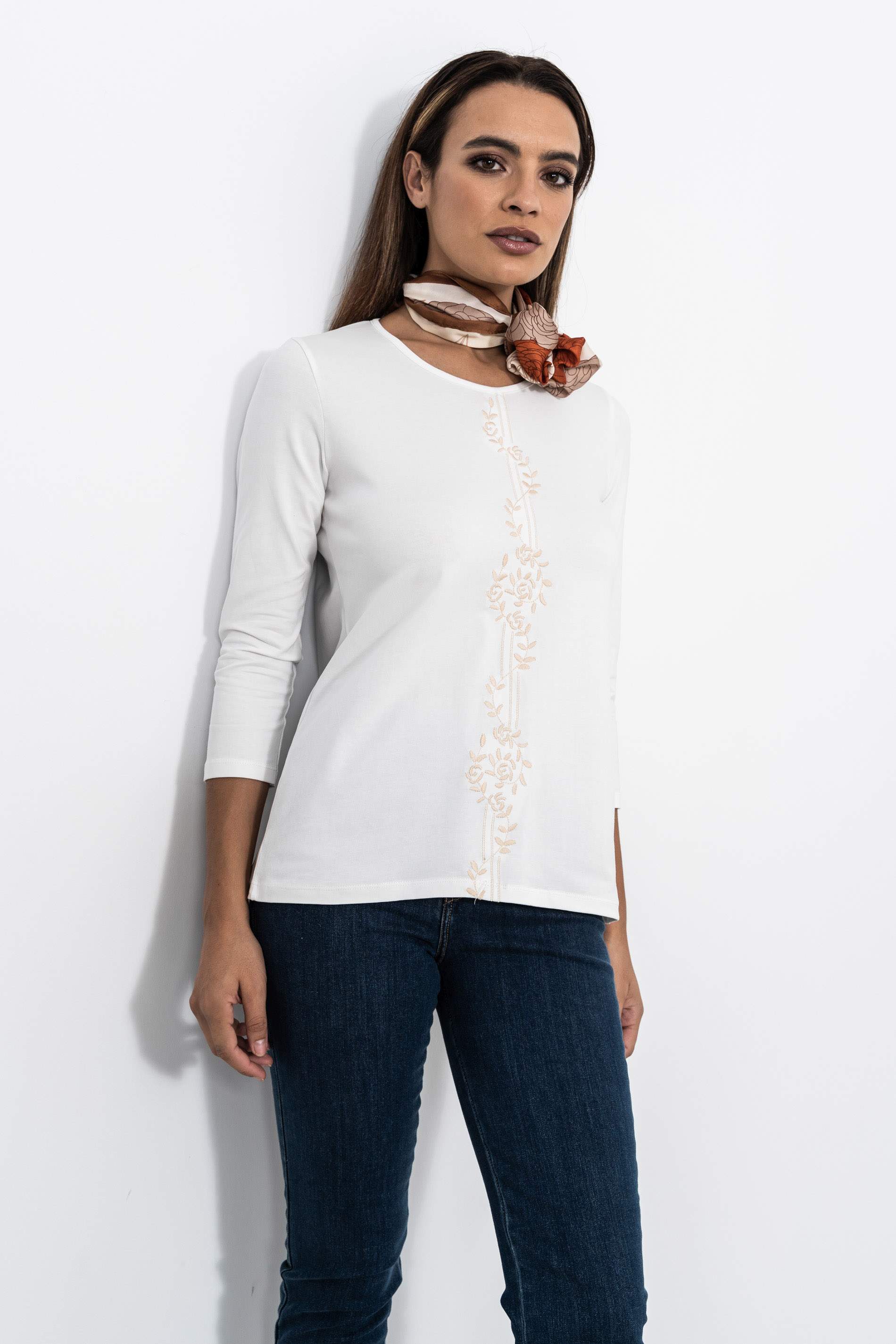 CAMISETA BORDAD RAMAS CENTRO