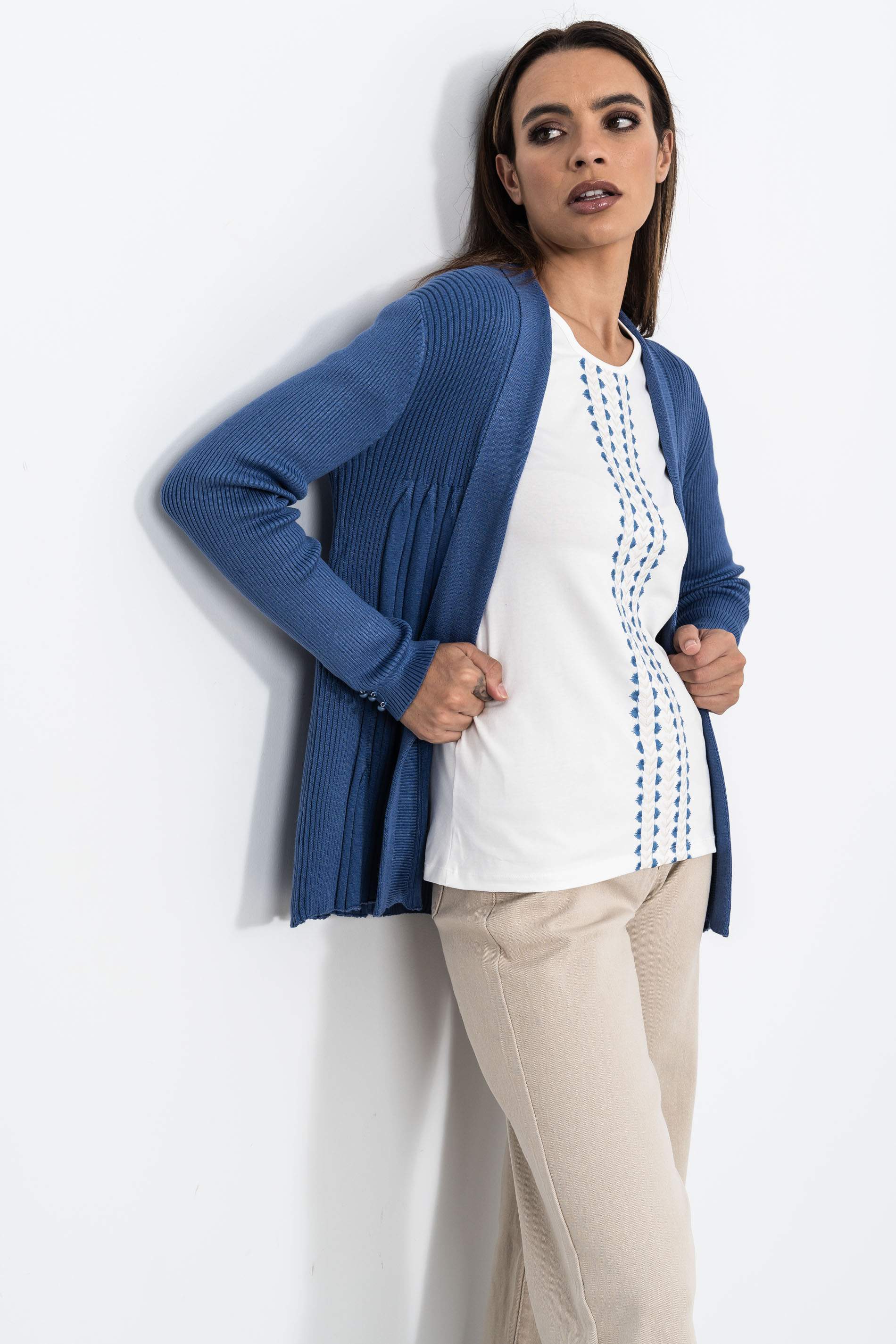 CAMISETA BORDADA ESPIGA CENTRAL