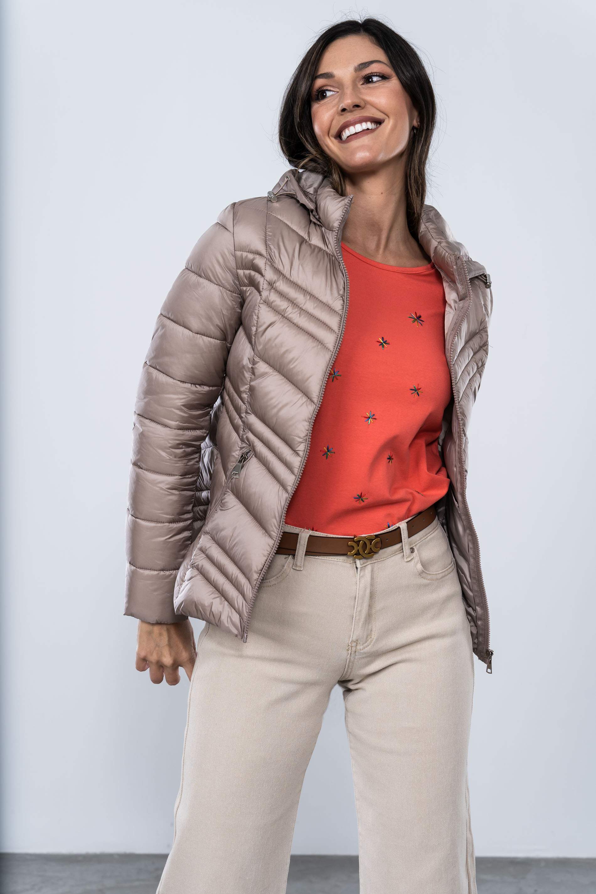 CAMISETA BORDAD ESTRELLA COLOR