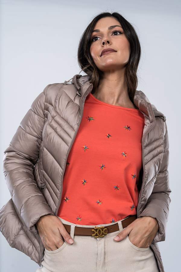 CAMISETA BORDAD ESTRELLA COLOR