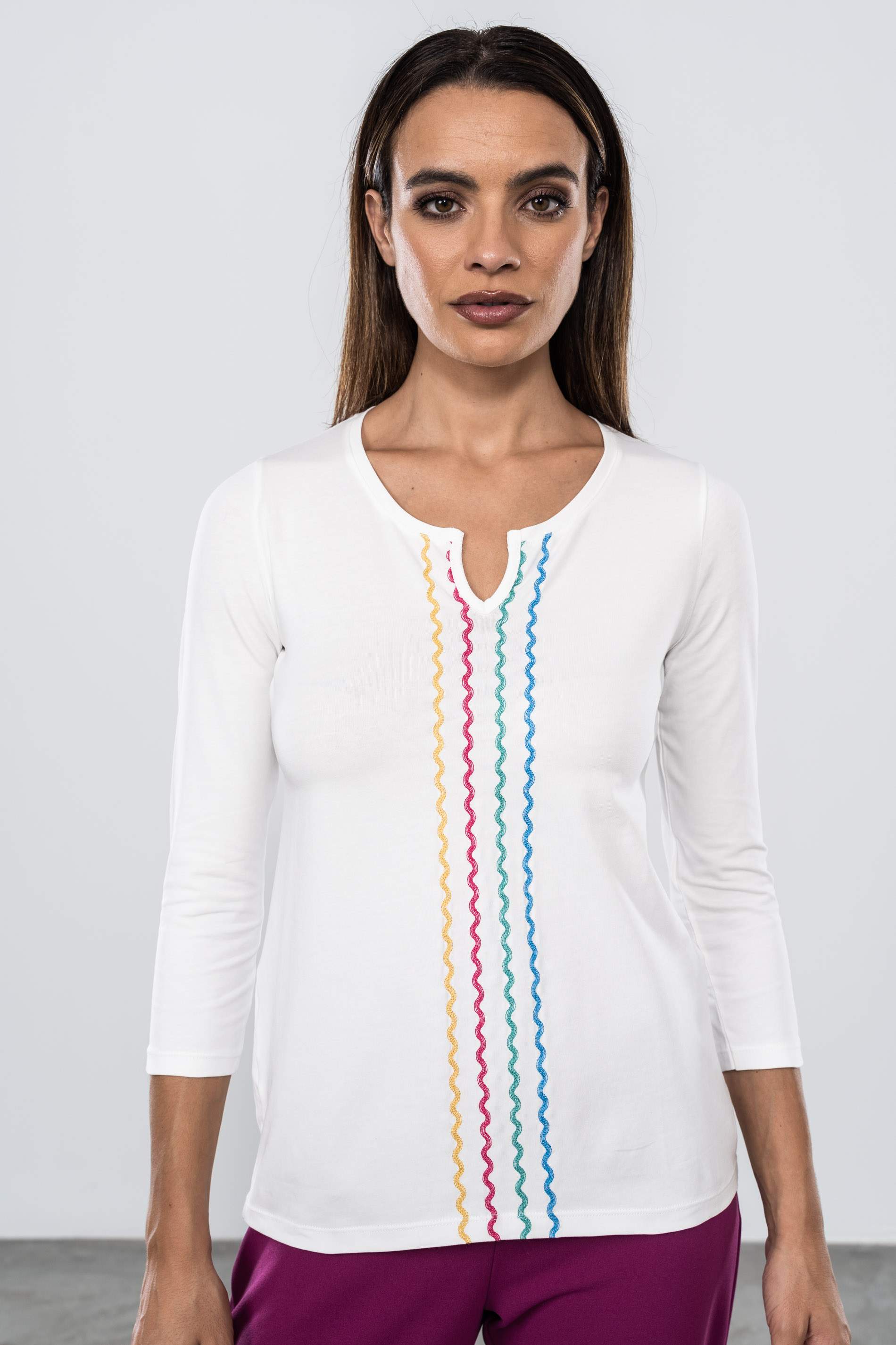 CAMISETA BORDADA ONDAS CENTRO