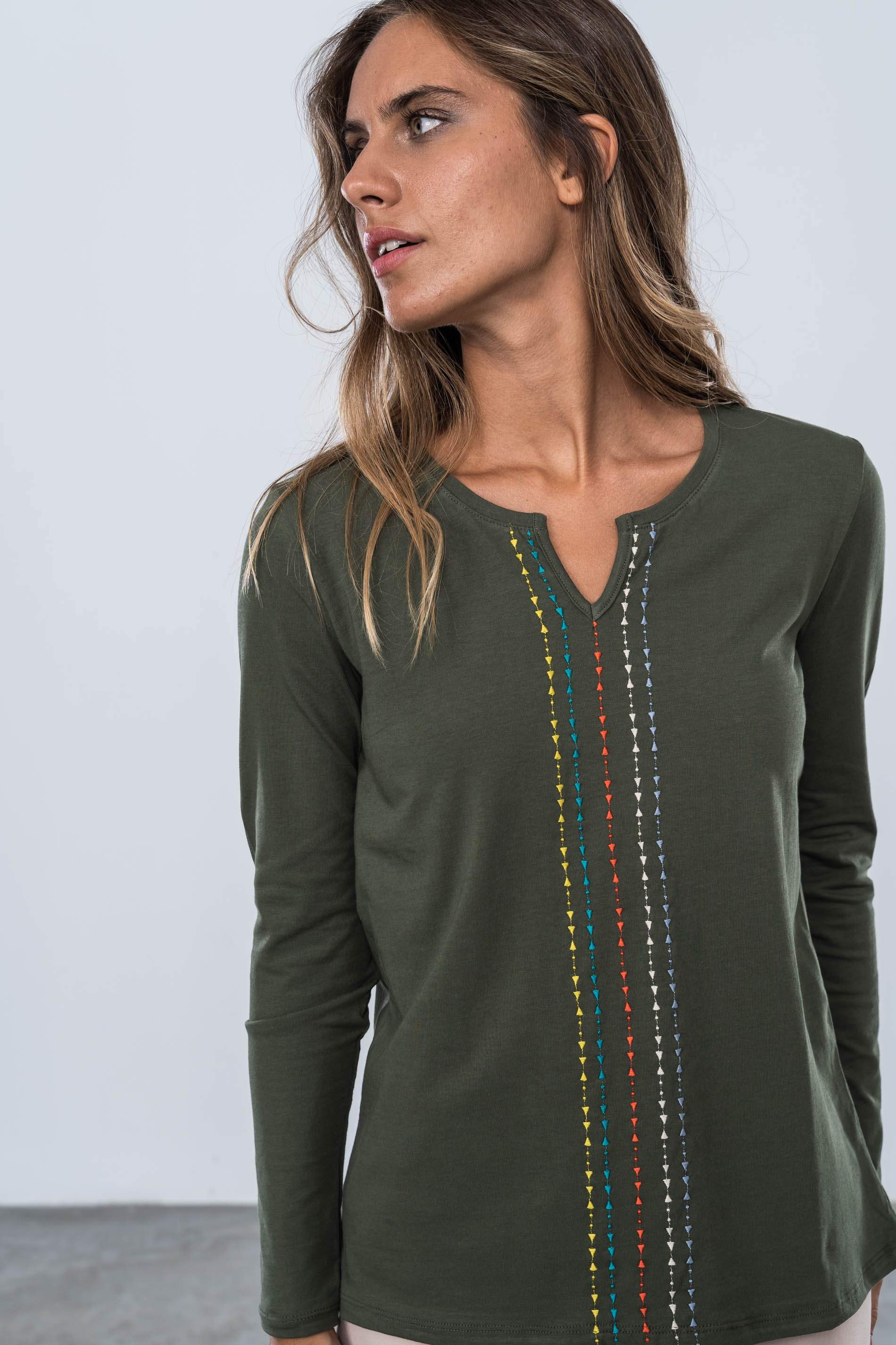 CAMISETA BORDADA TRIANGULITOS