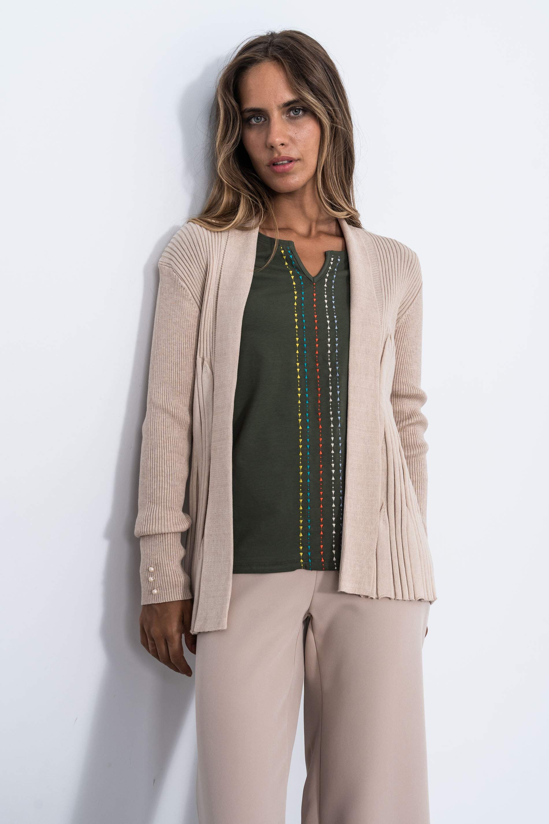 CAMISETA BORDADA TRIANGULITOS