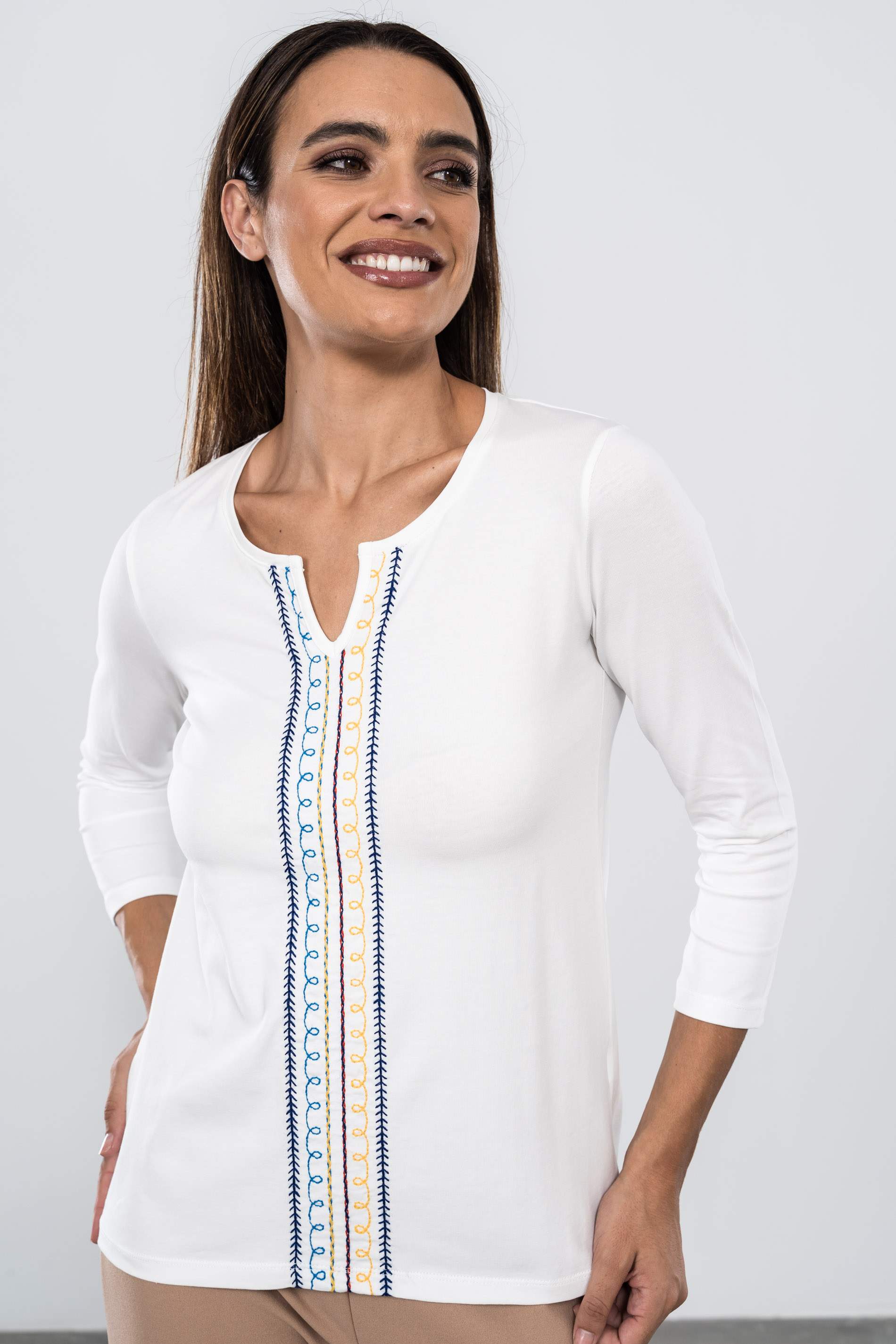 CAMISETA BORDADA ONDAS COMBINADA