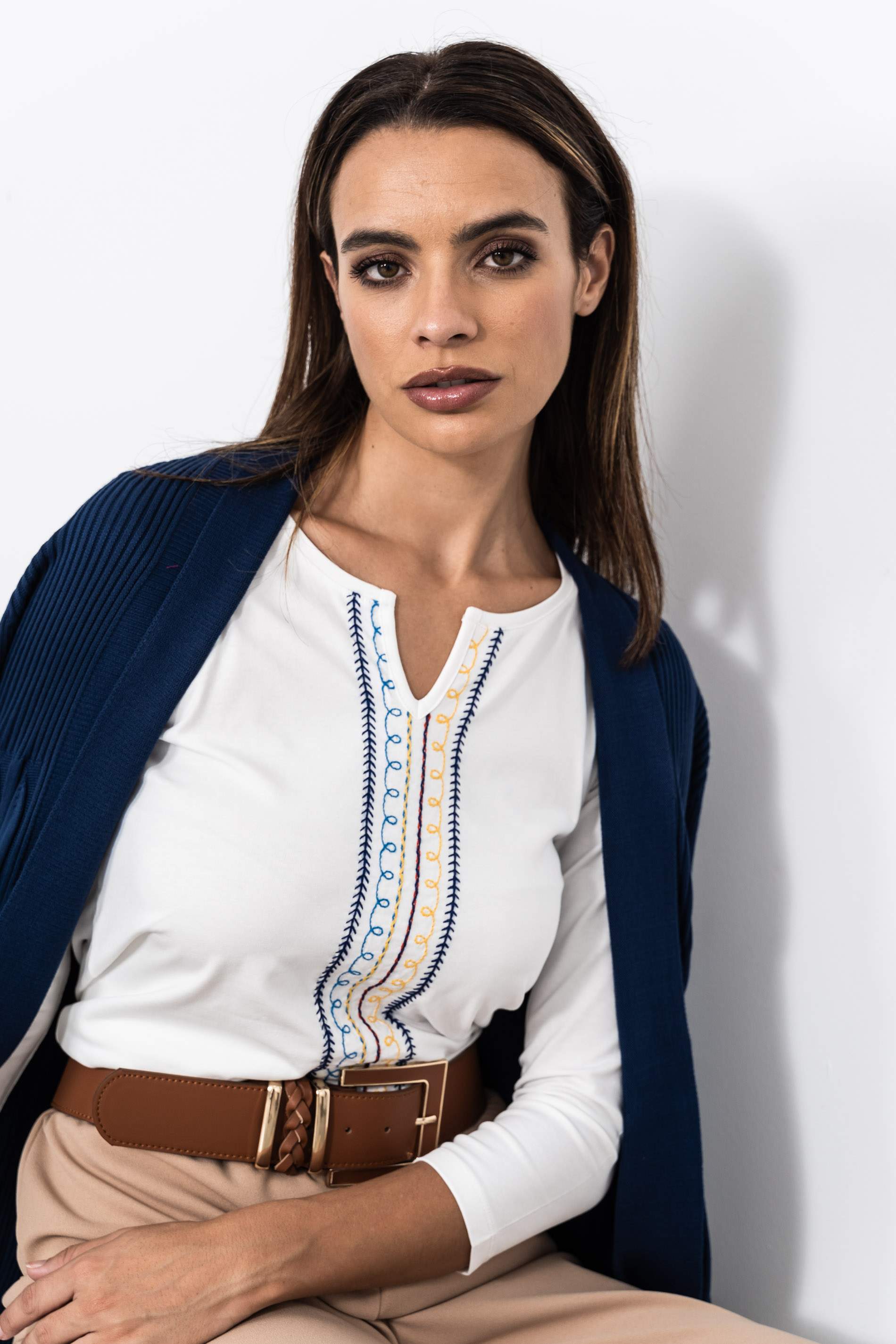 CAMISETA BORDADA ONDAS COMBINADA