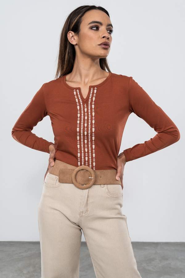 CAMISETA BORDADA ESPIGA CENTRO CALDERA