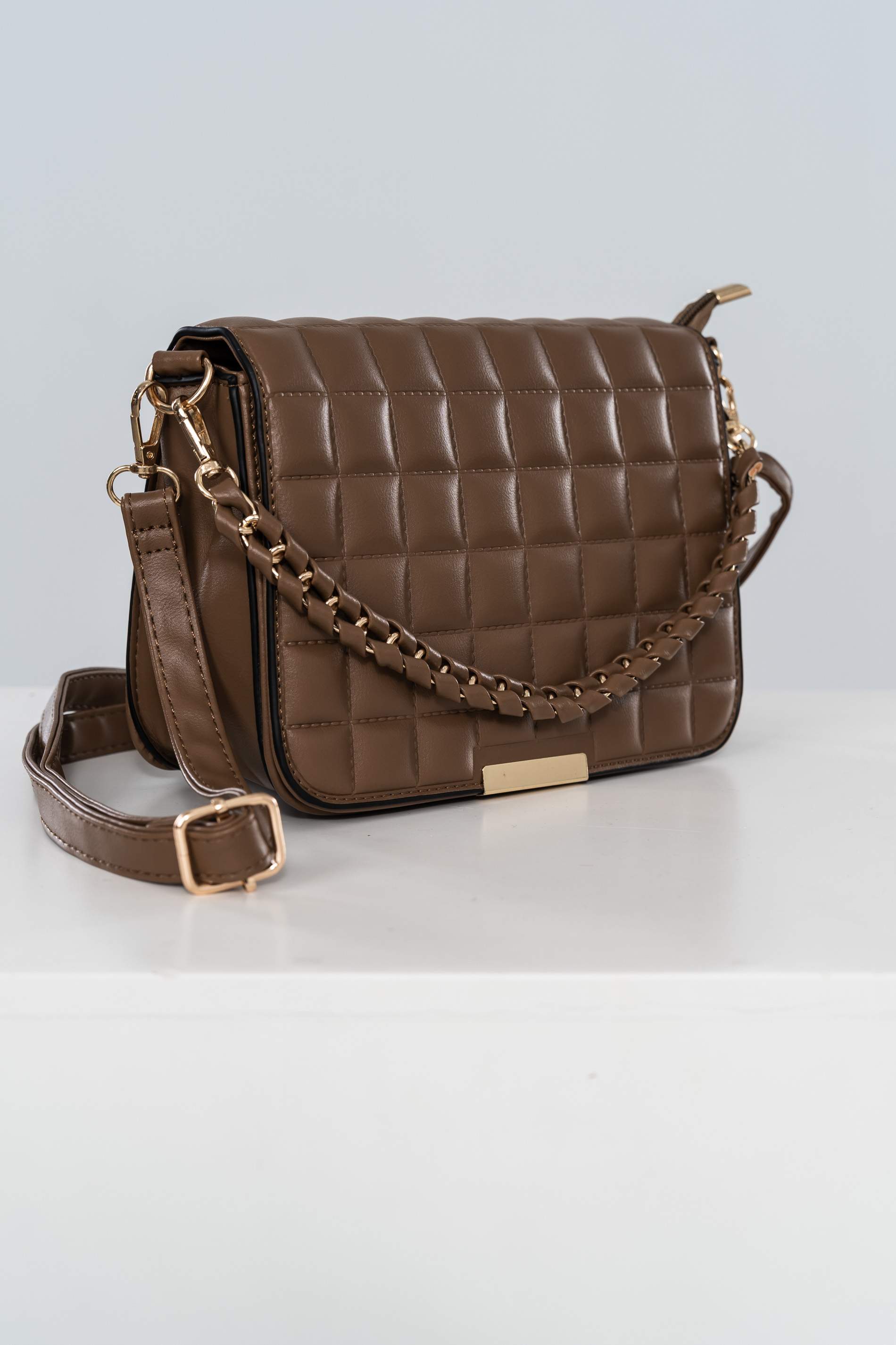 BOLSO SOLAPA DETALLE CUADROS TAUPE