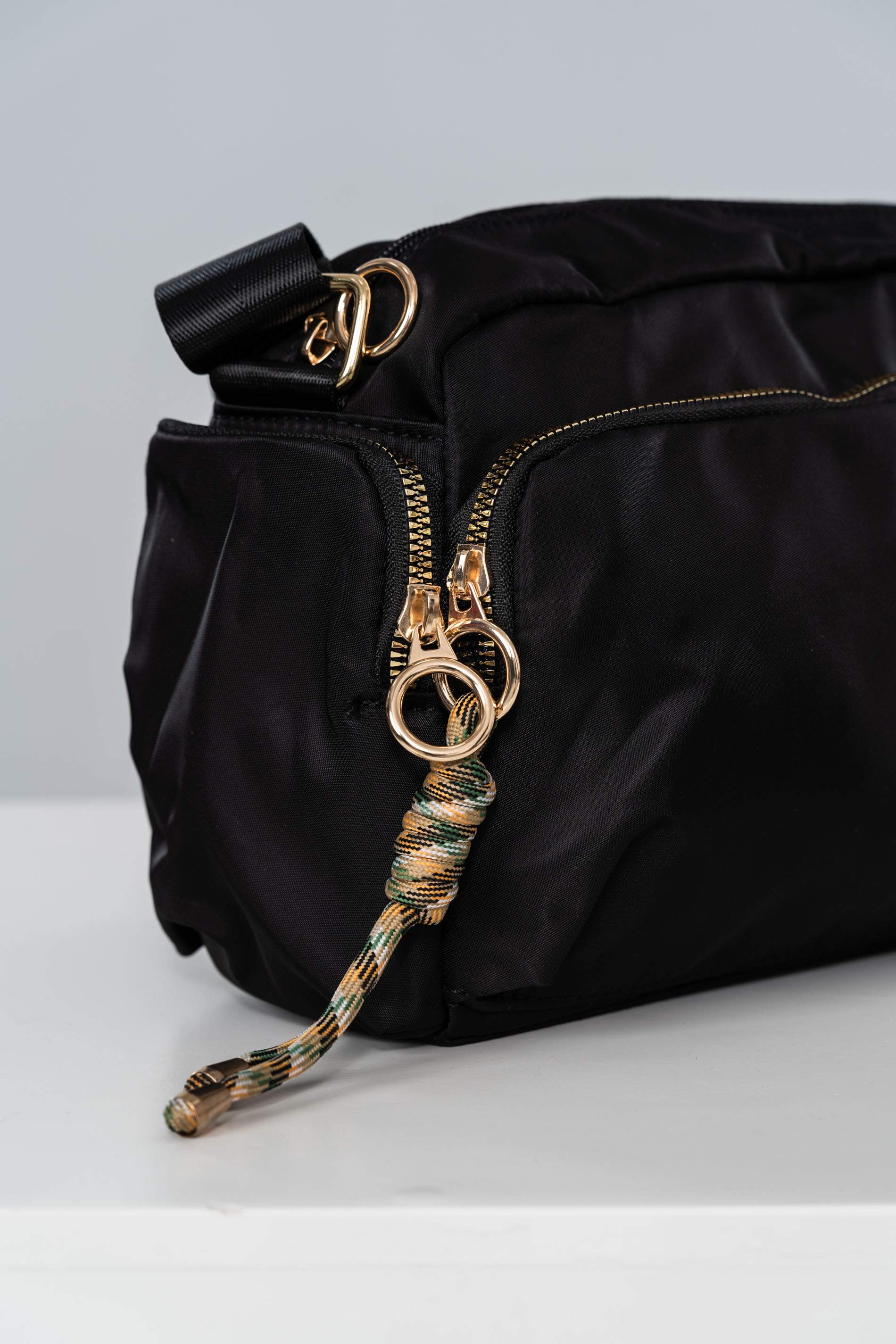 BANDOLERA NYLON COLGANTE NEGRO