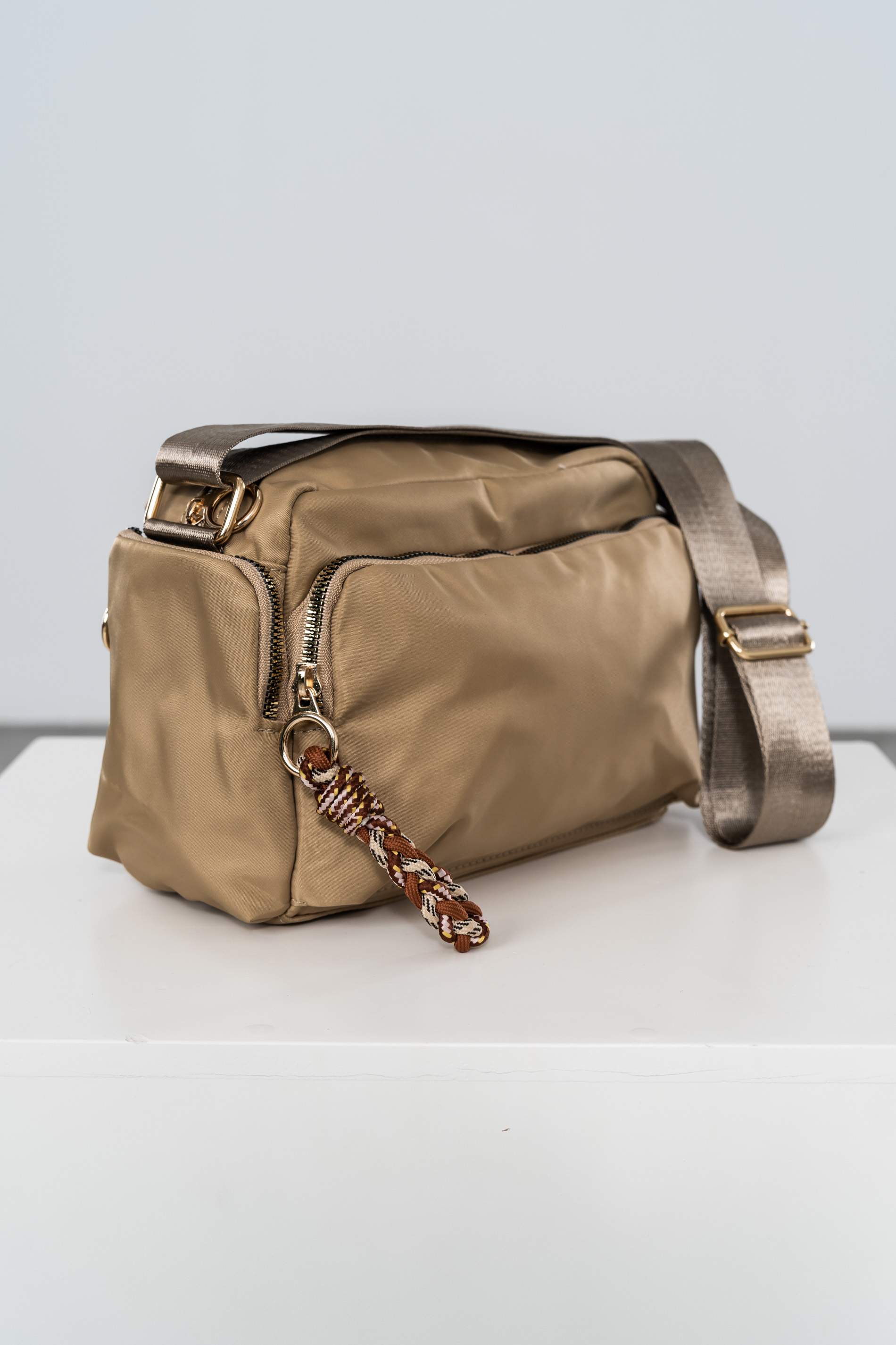 BANDOLERA NYLON COLGANTE BEIGE