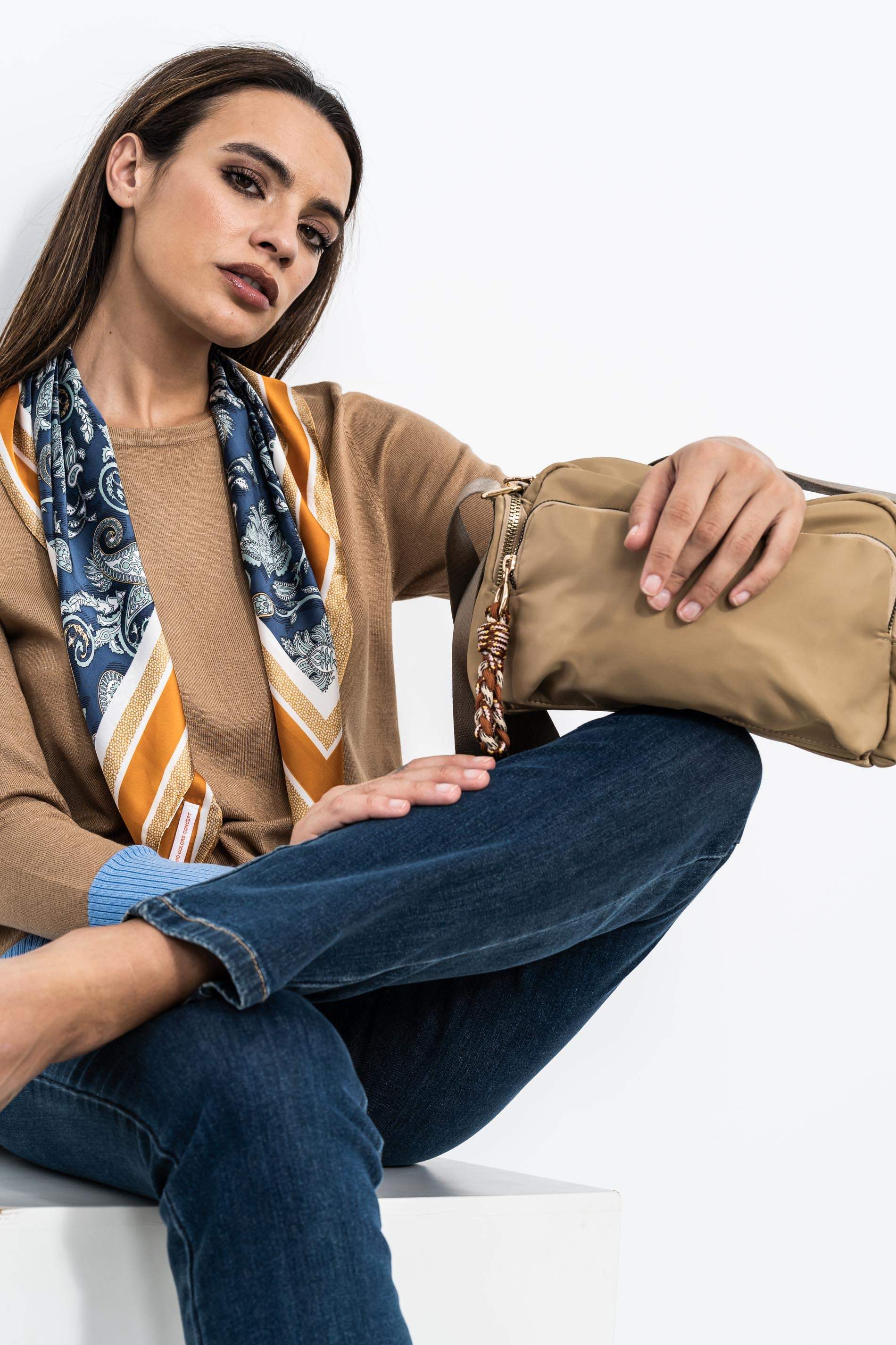 BANDOLERA NYLON COLGANTE BEIGE