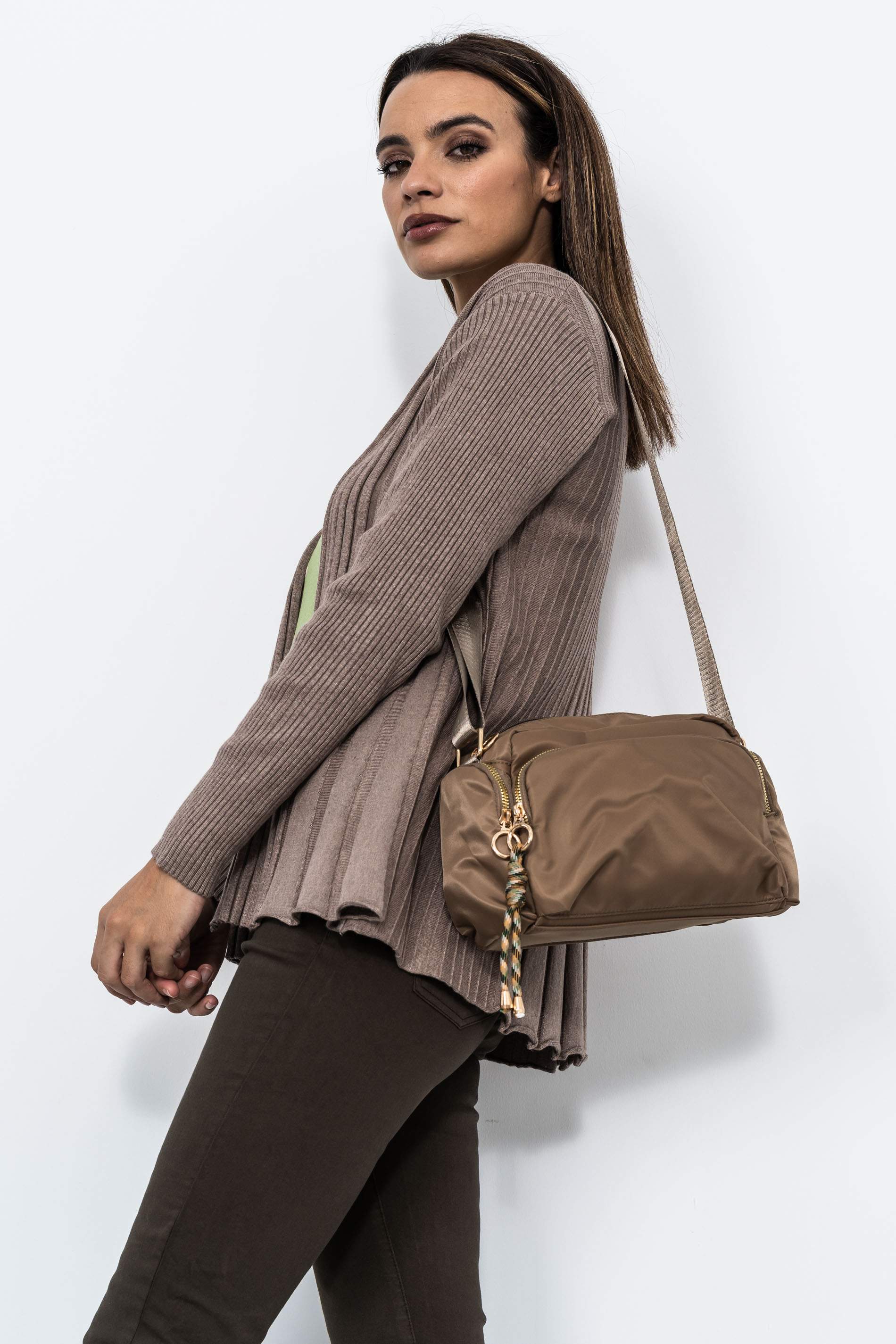 BANDOLERA NYLON COLGANTE TAUPE