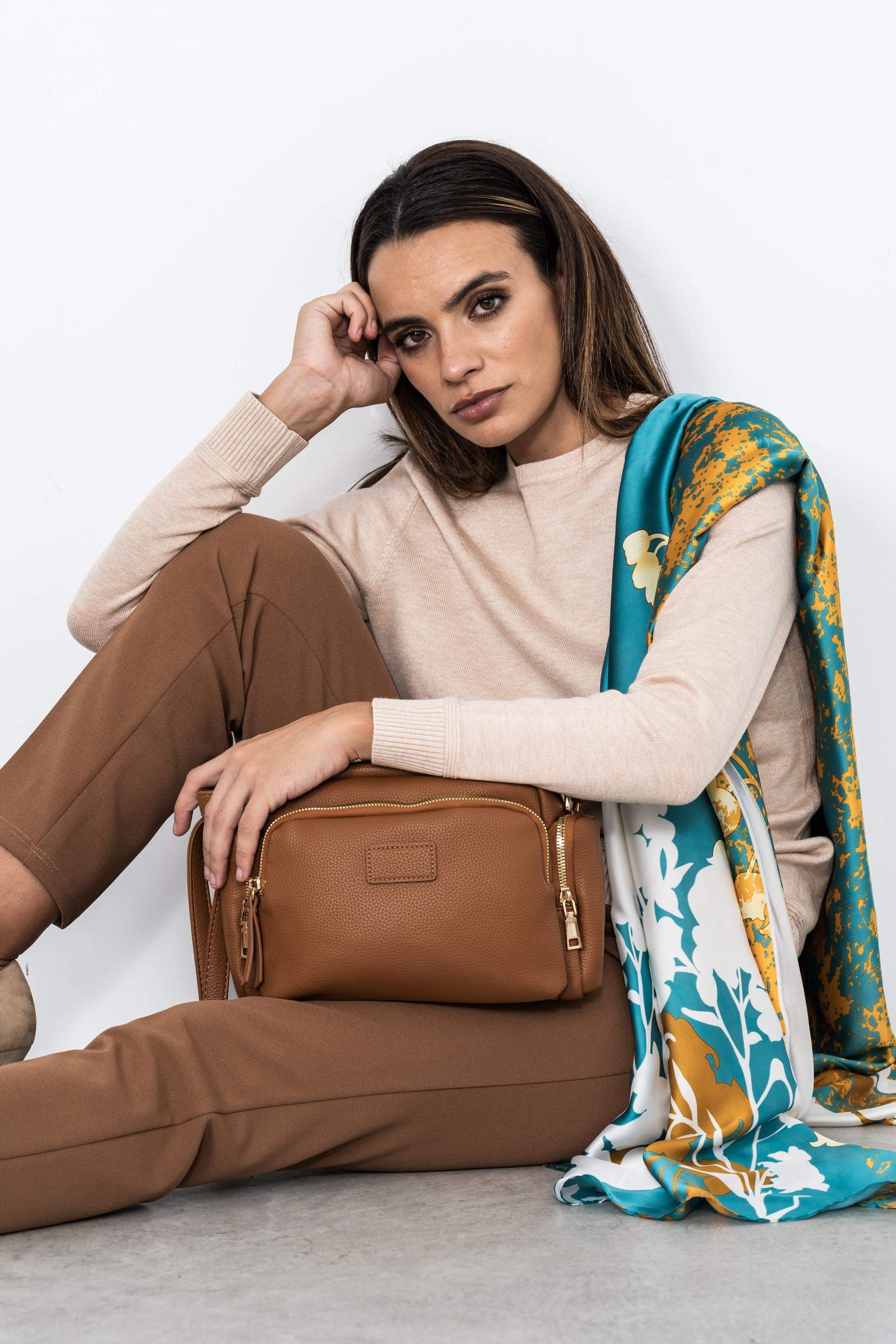 BANDOLERA BOLSILLOS CAMEL