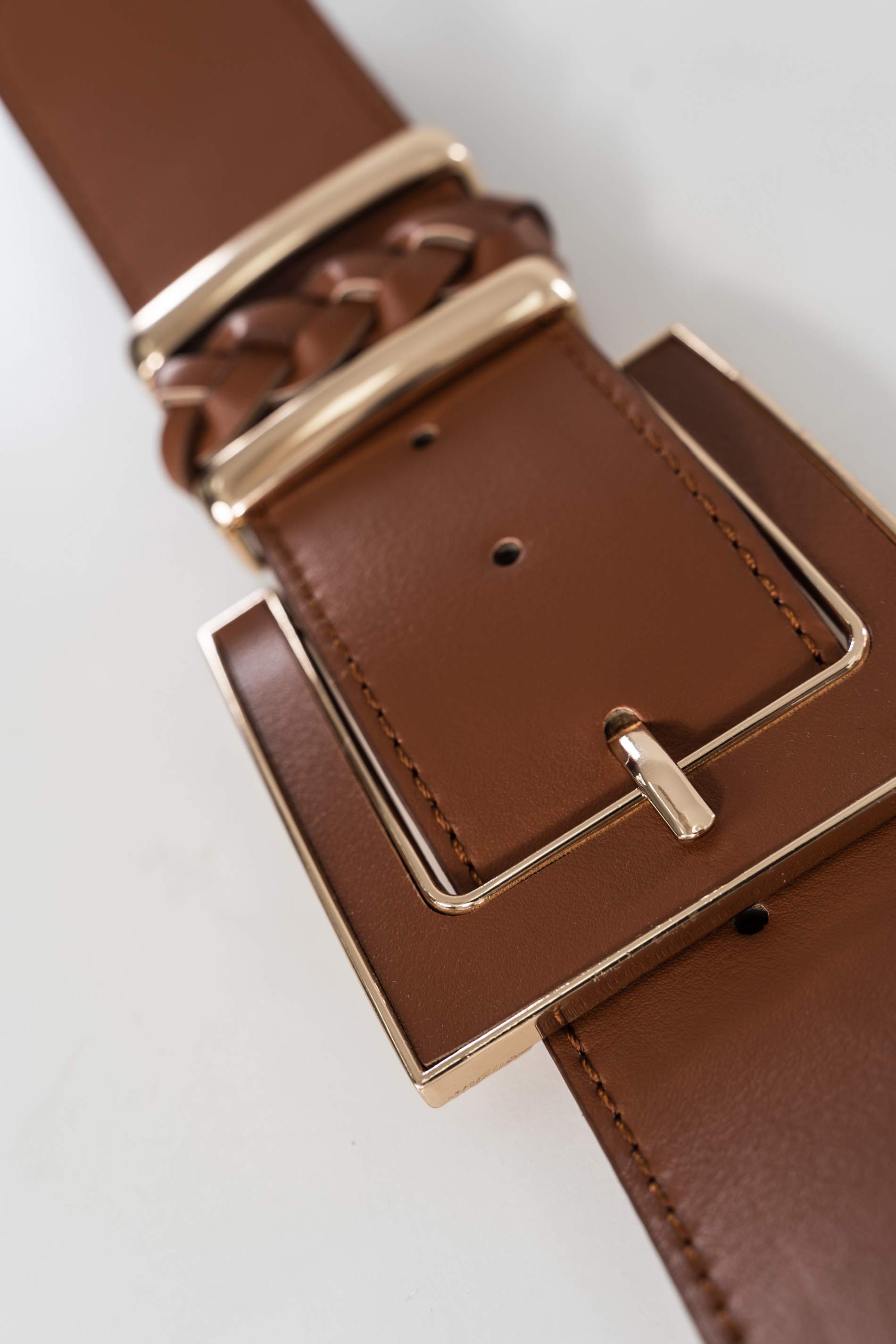 CINTURON HEBILLLA TRENZA CAMEL