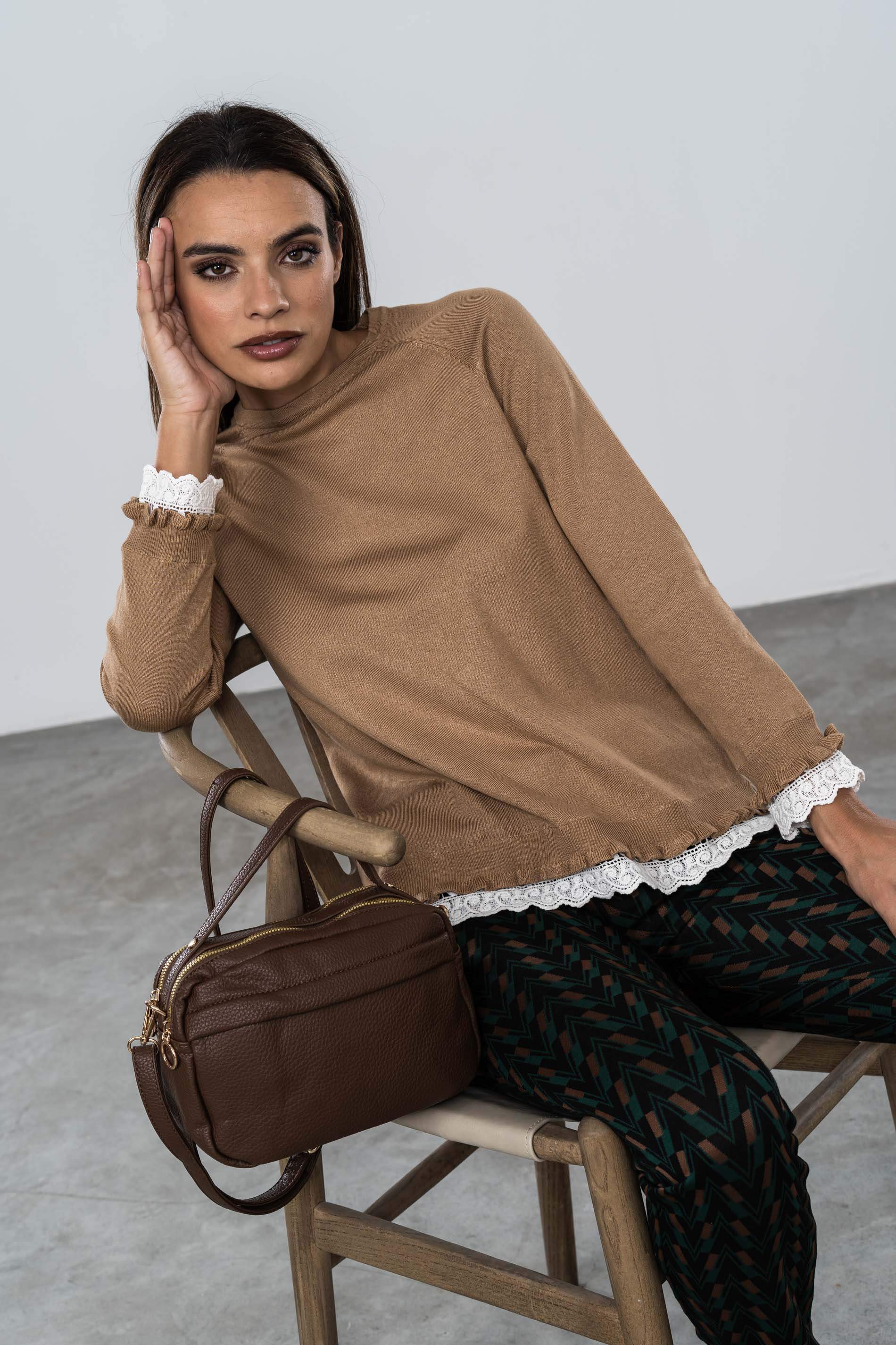 JERSEY DETALLE BLONDA CAMEL