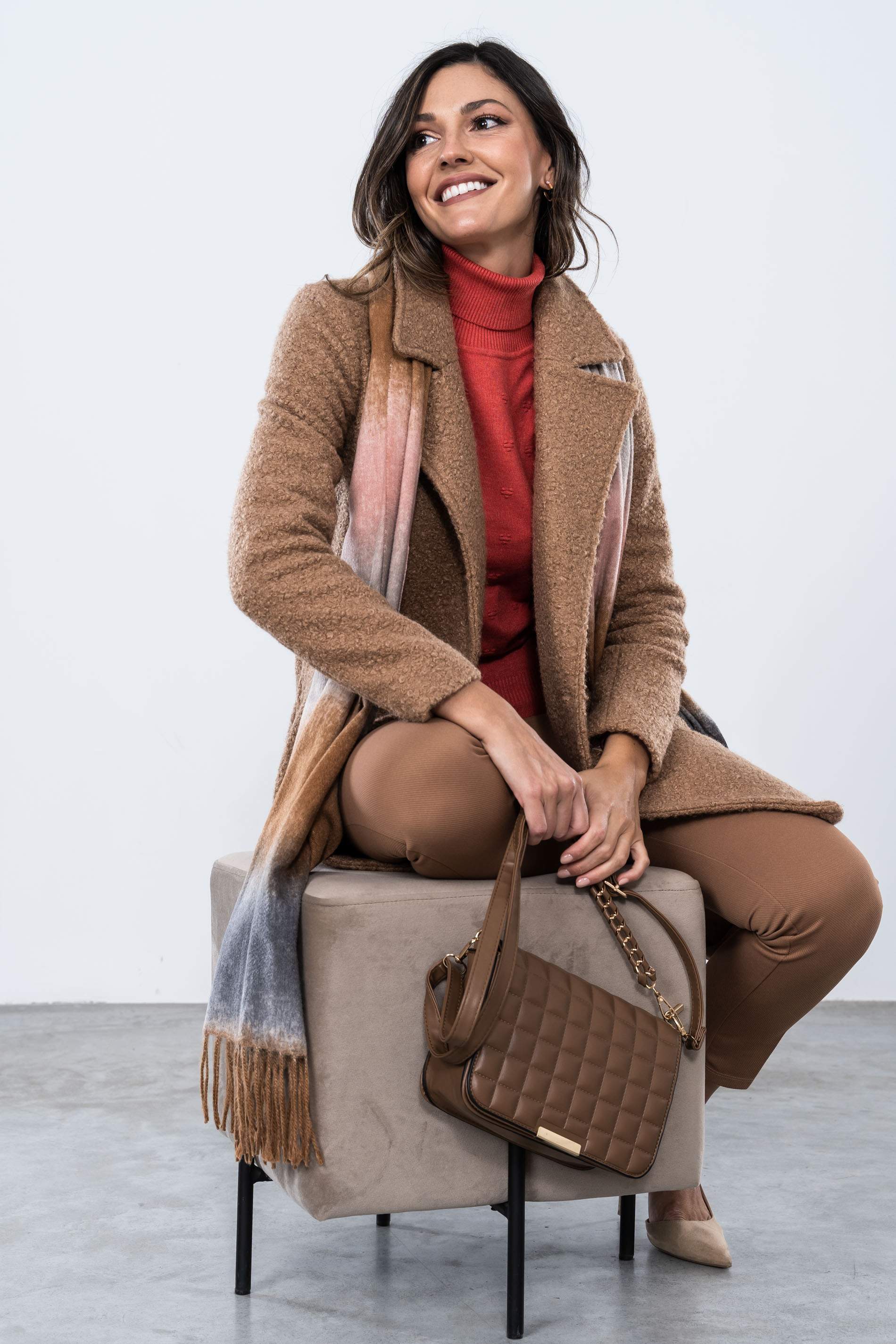 JERSEY C CISNE RELIEVE TOPITO CORAL