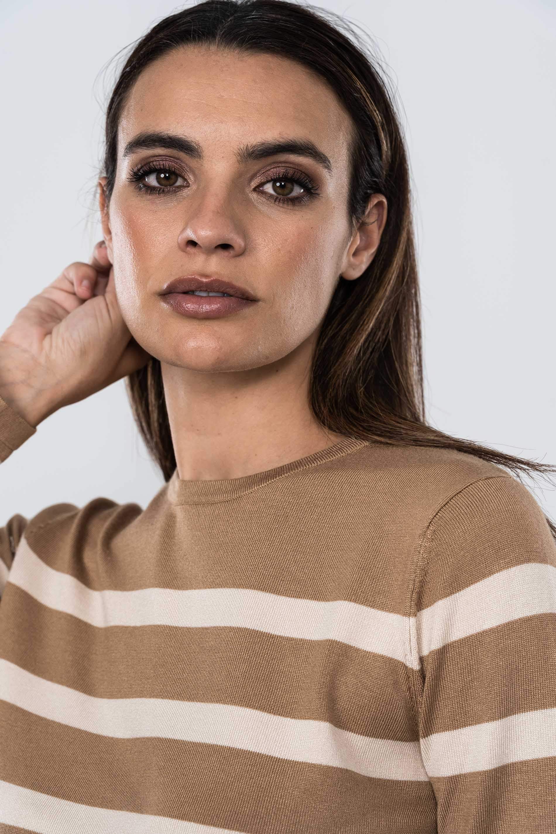 JERSEY CUELLO CAJA RAYAS CAMEL