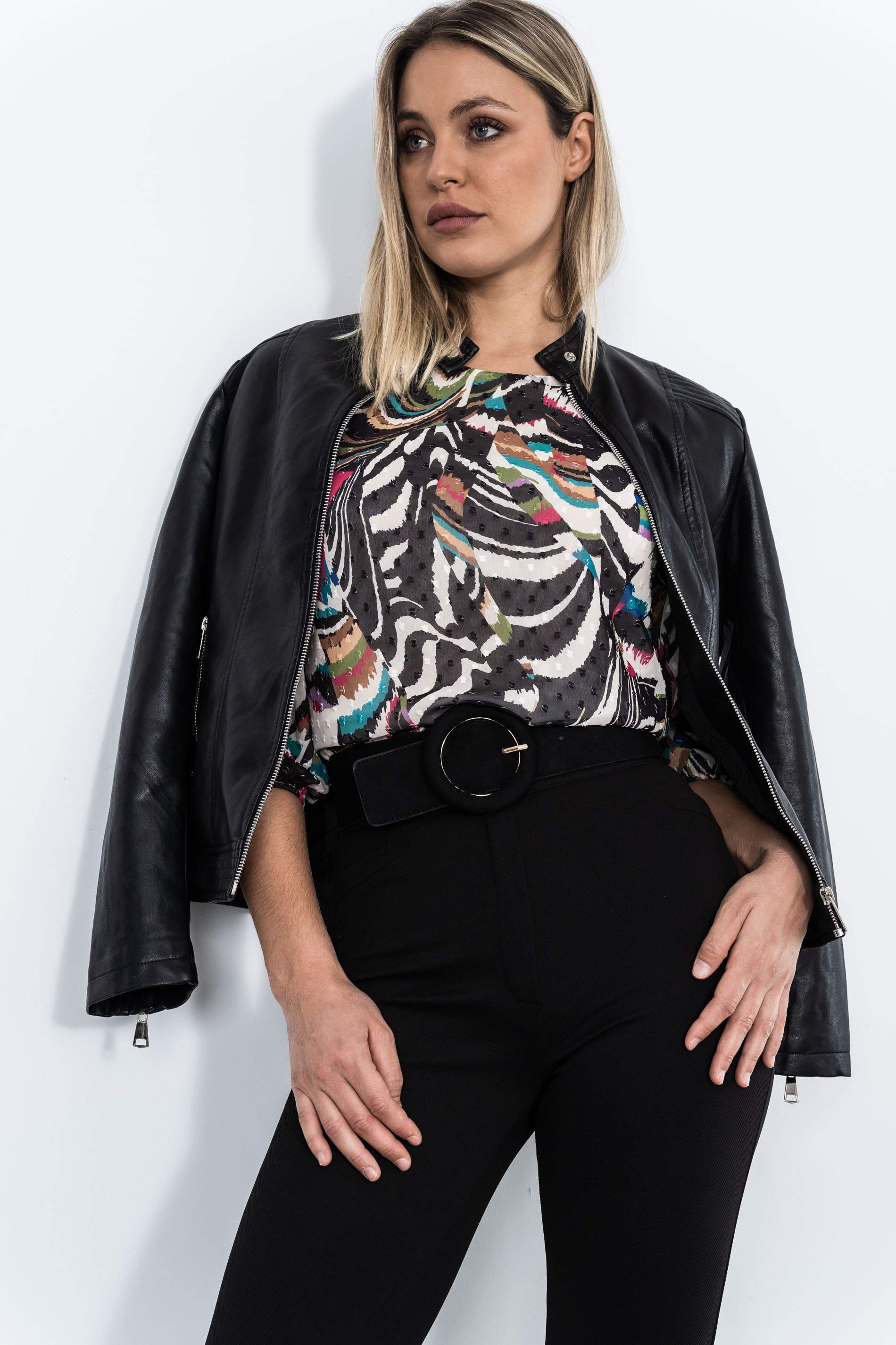 BLUSA PLUMETI ABSTRACTO NEGRO