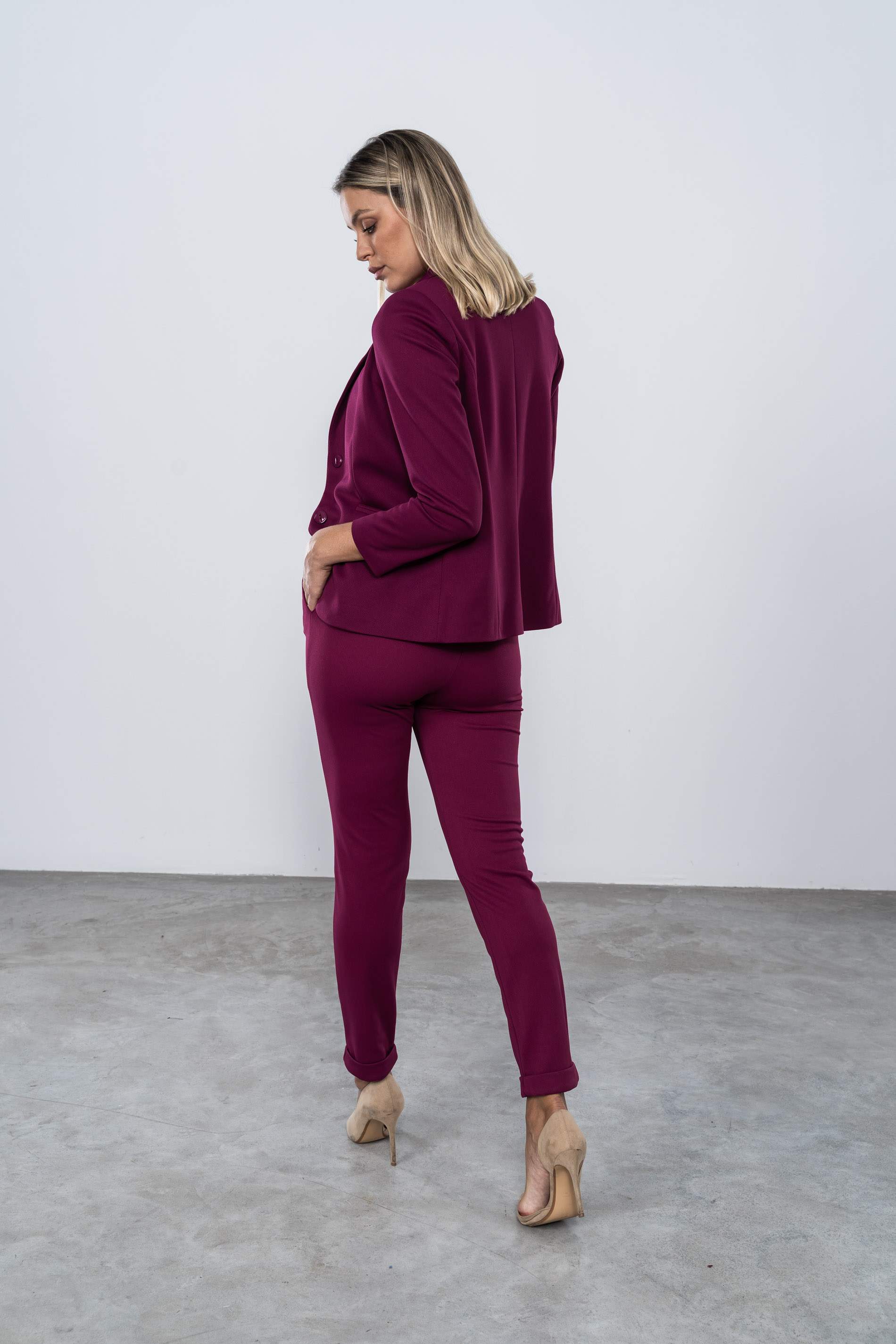 PANTALON HOLGADO VUELTA BURDEOS