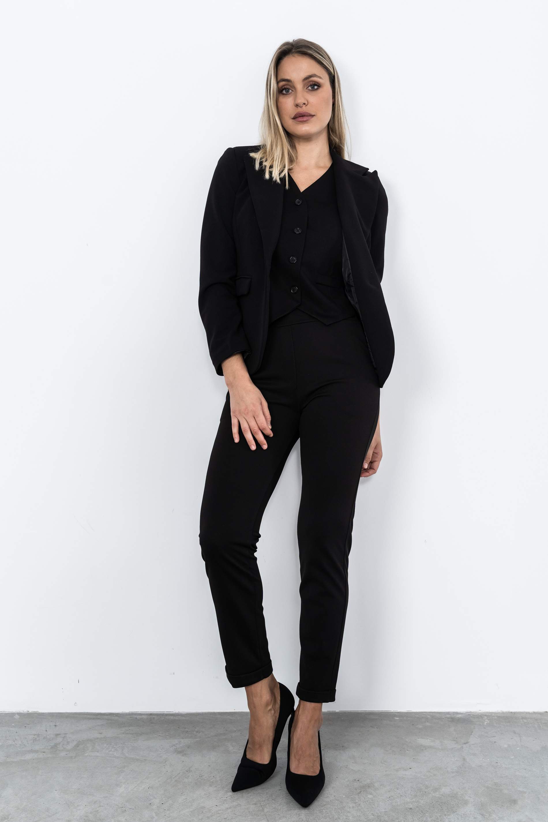 PANTALON HOLGADO VUELTA NEGRO