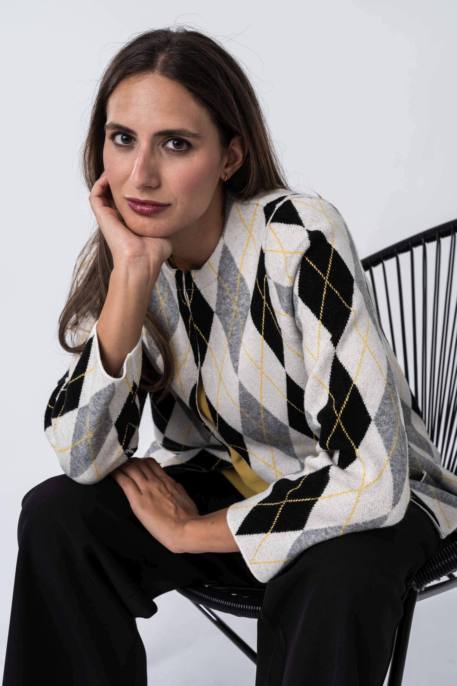 CHAQUETA PUNTO ROMBOS