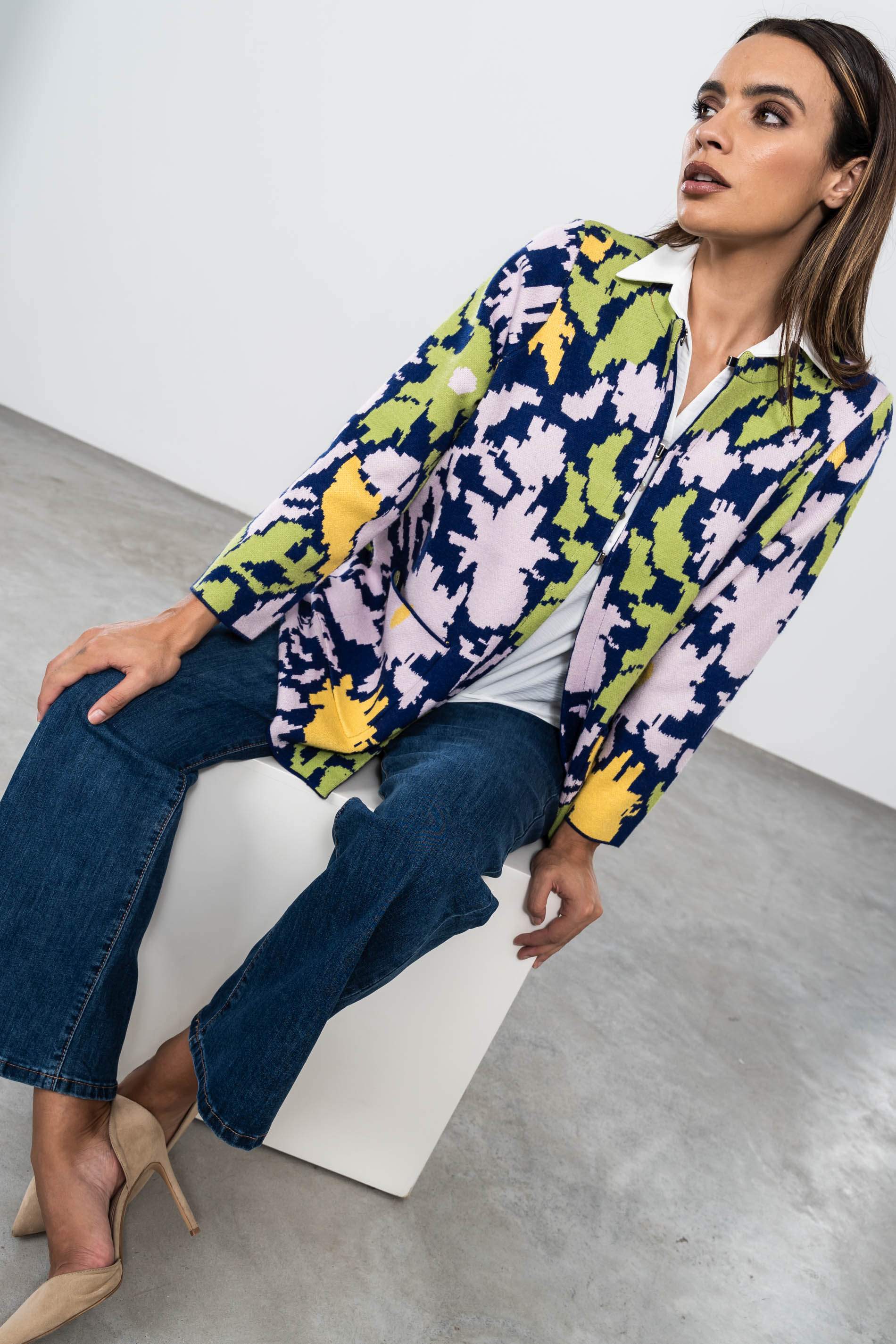 CHAQUETA PUNTO SILUETA FLOR