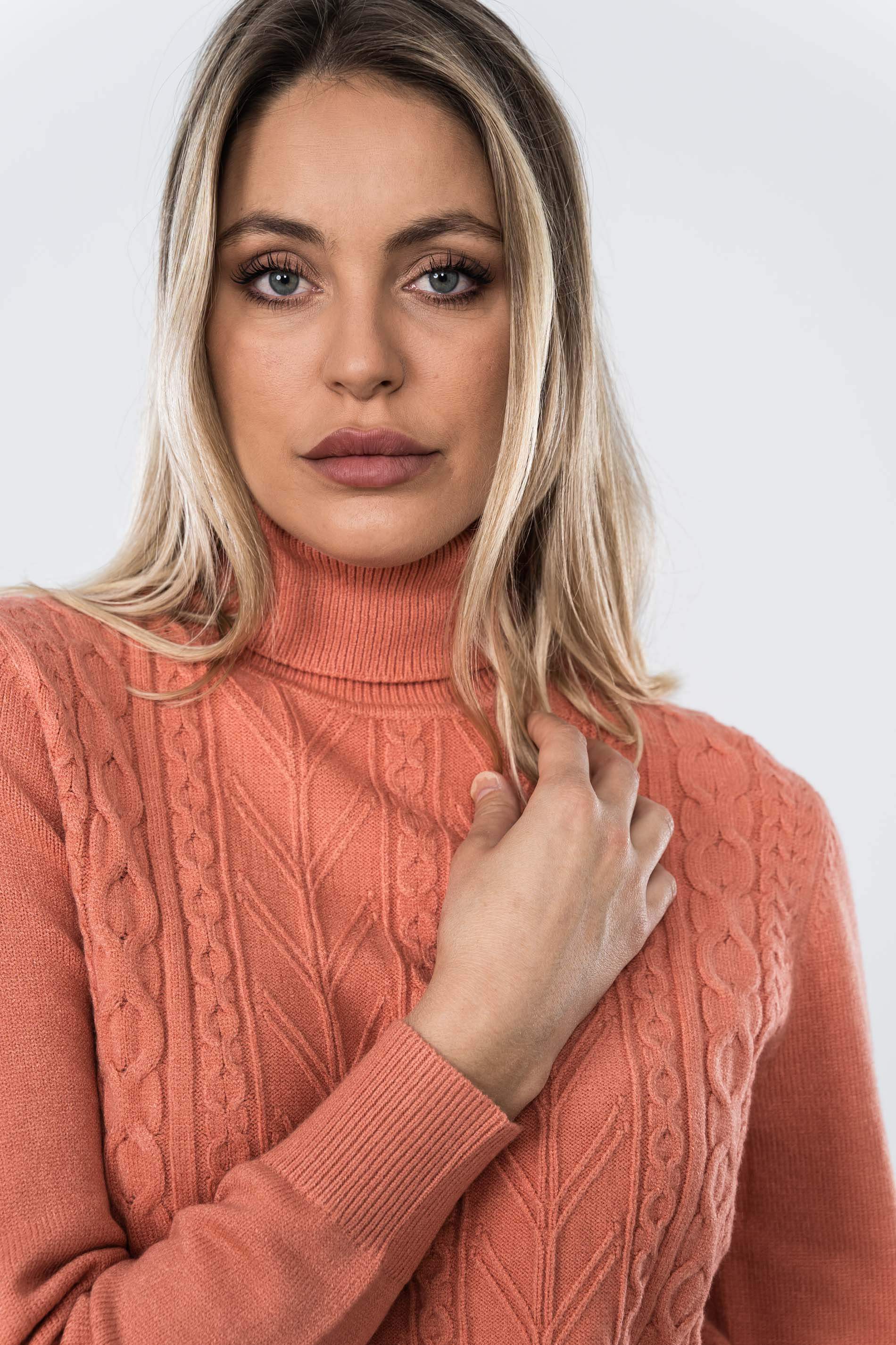 JERSEY CUELLO CISNE OCHOS MANDARINA