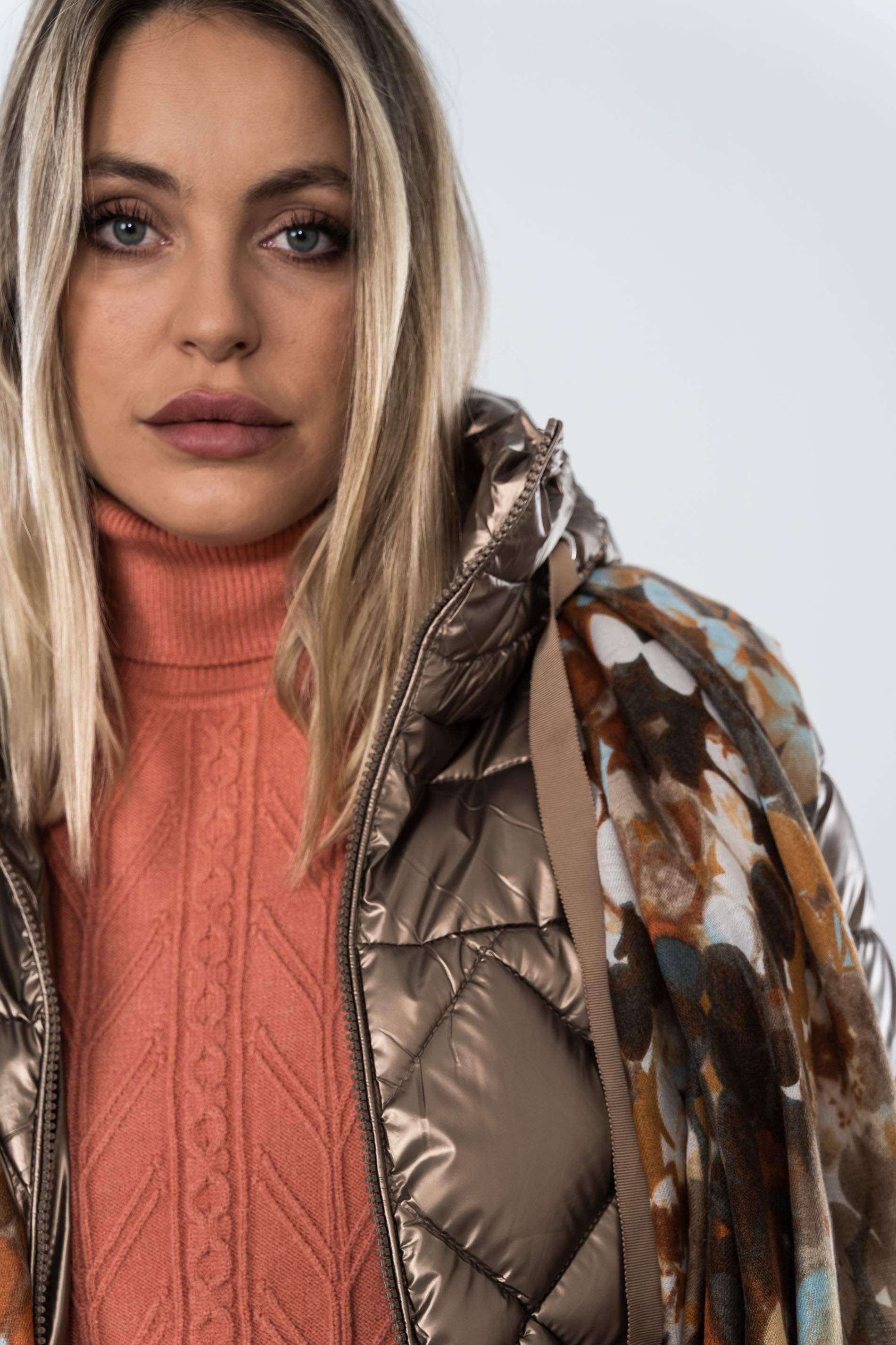 JERSEY CUELLO CISNE OCHOS MANDARINA