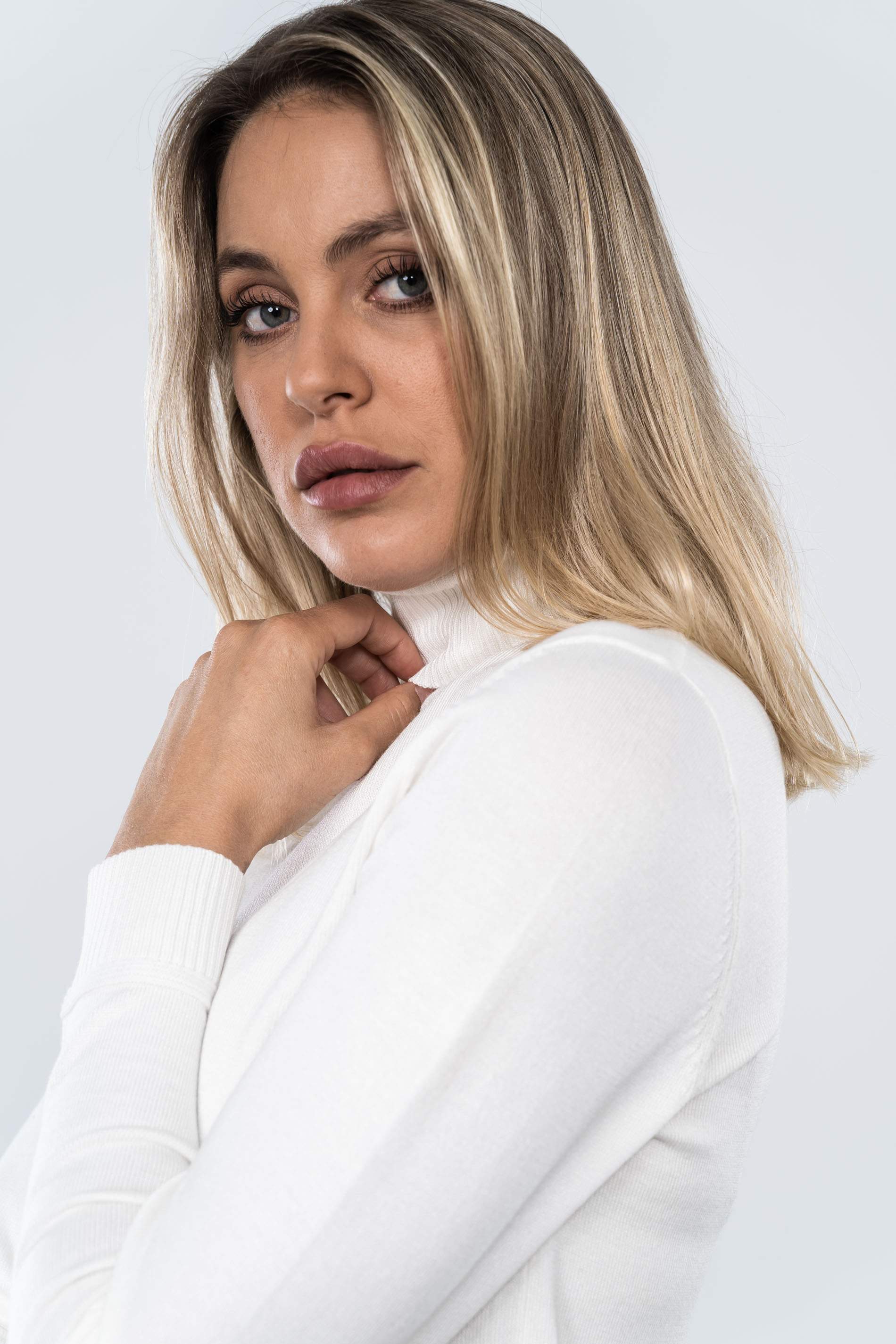 JERSEY CUELLO CISNE CRUDO