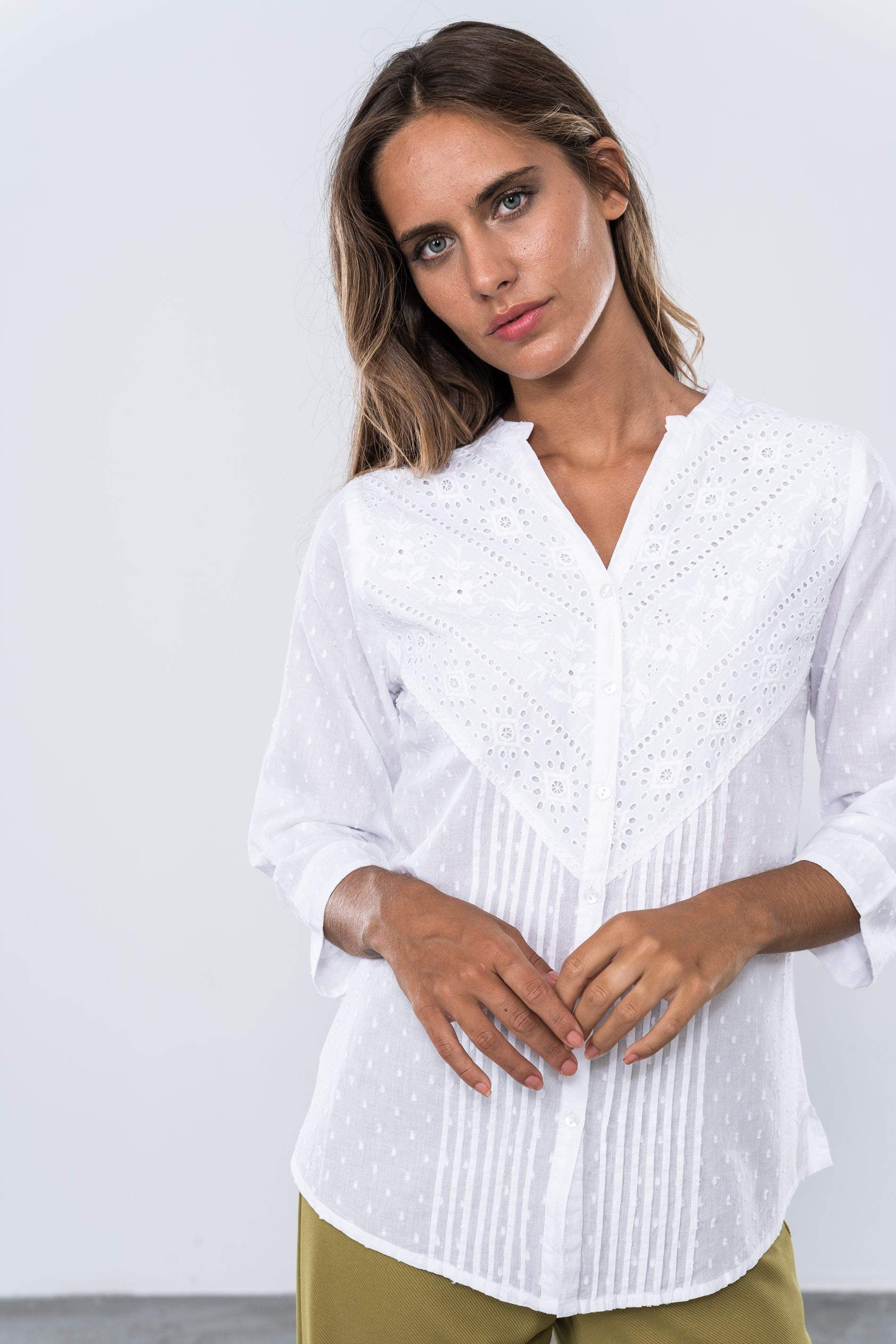 CAMISA PLUMETI ENCAJES MANGA LARGA