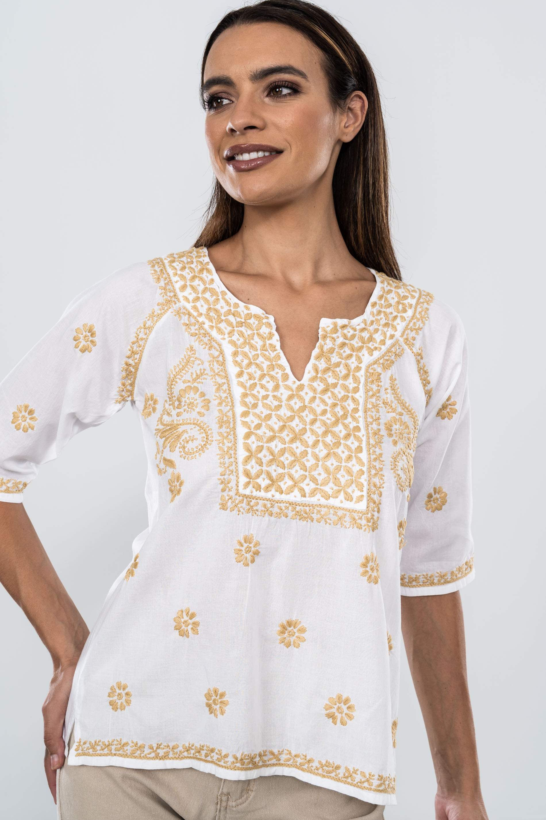 BLUSA BORDADO CONTRASTE