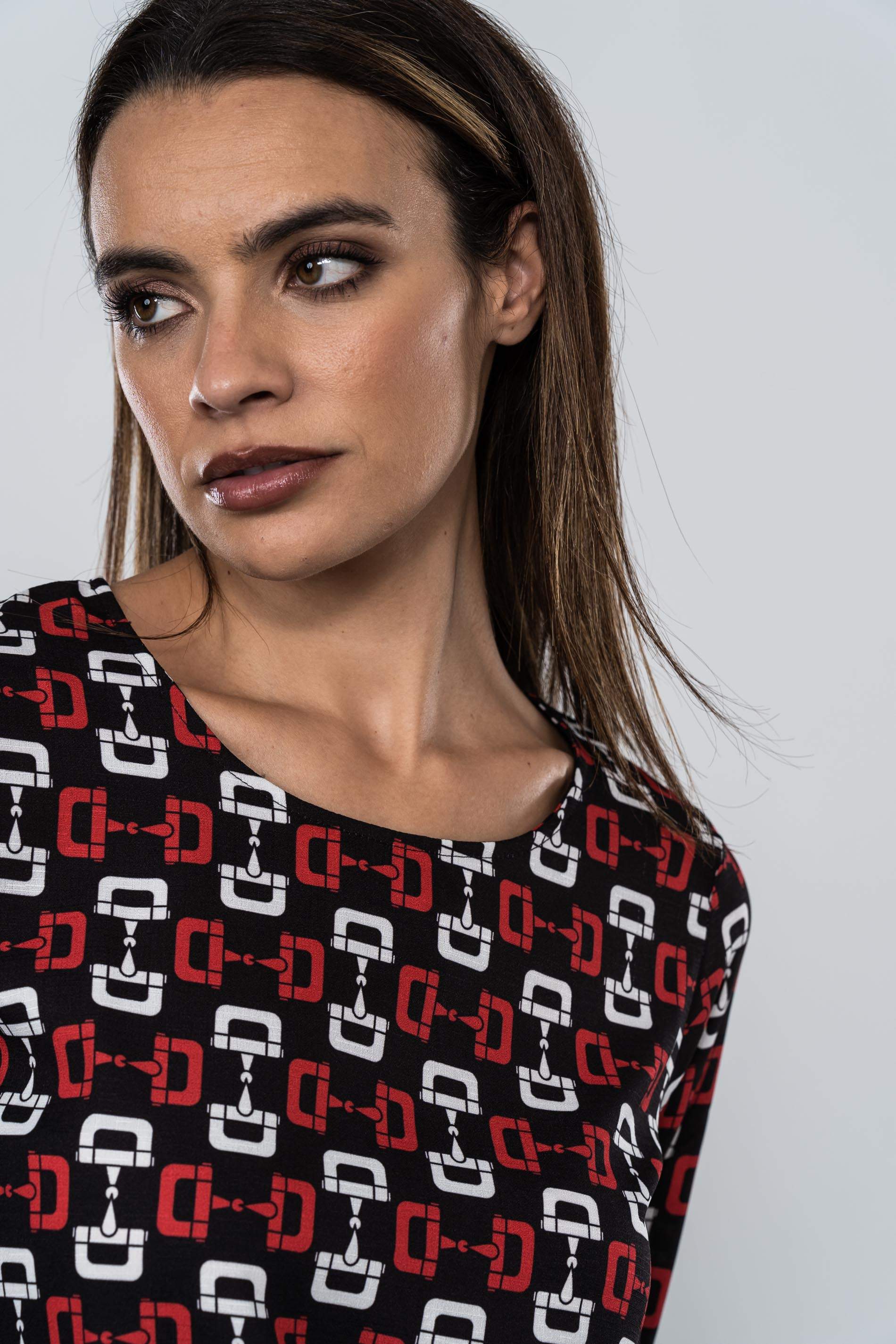 BLUSA ESTAMPADA ESTRIBOS