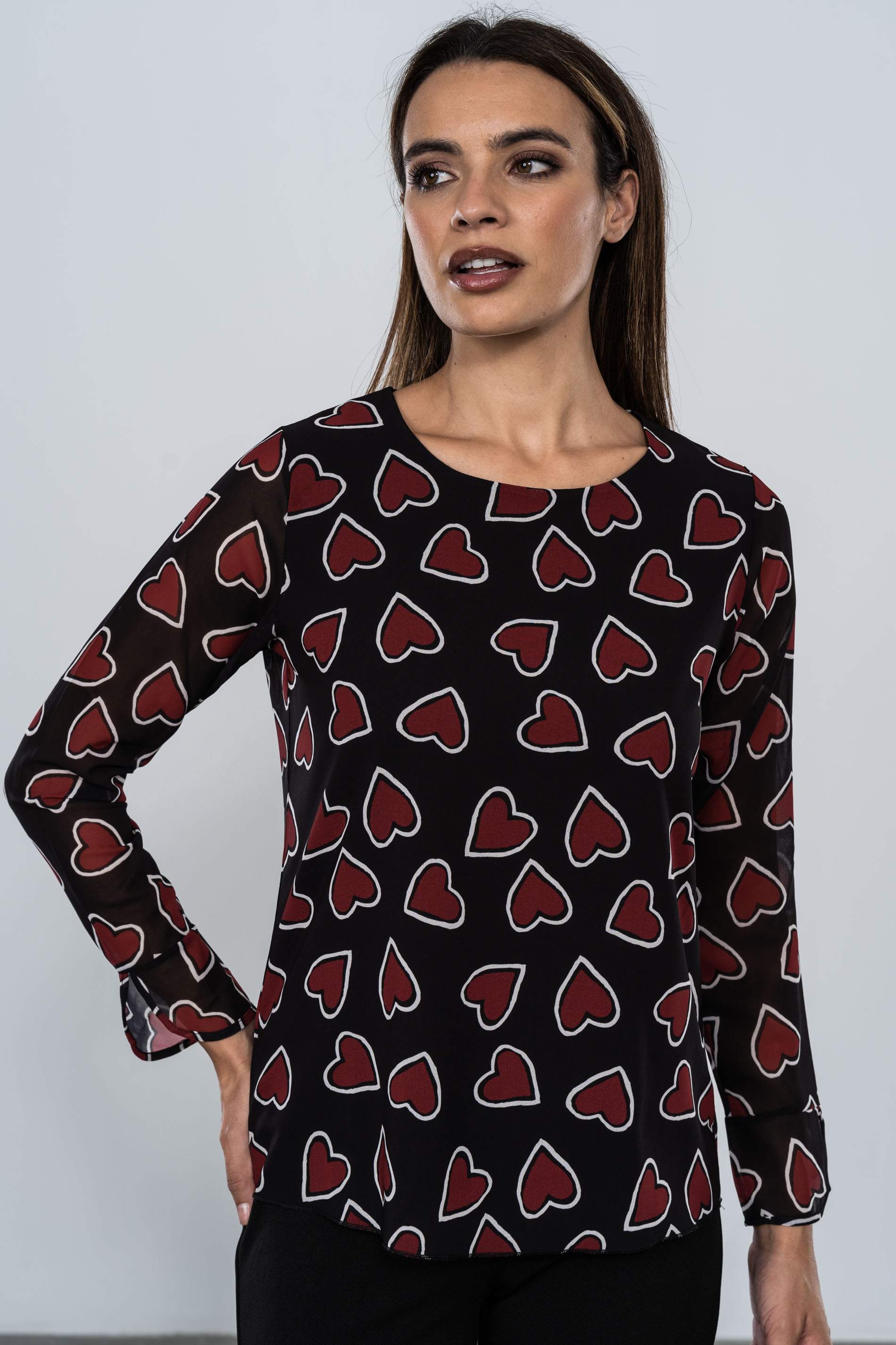 BLUSA ESTAMPADA CORAZONES 