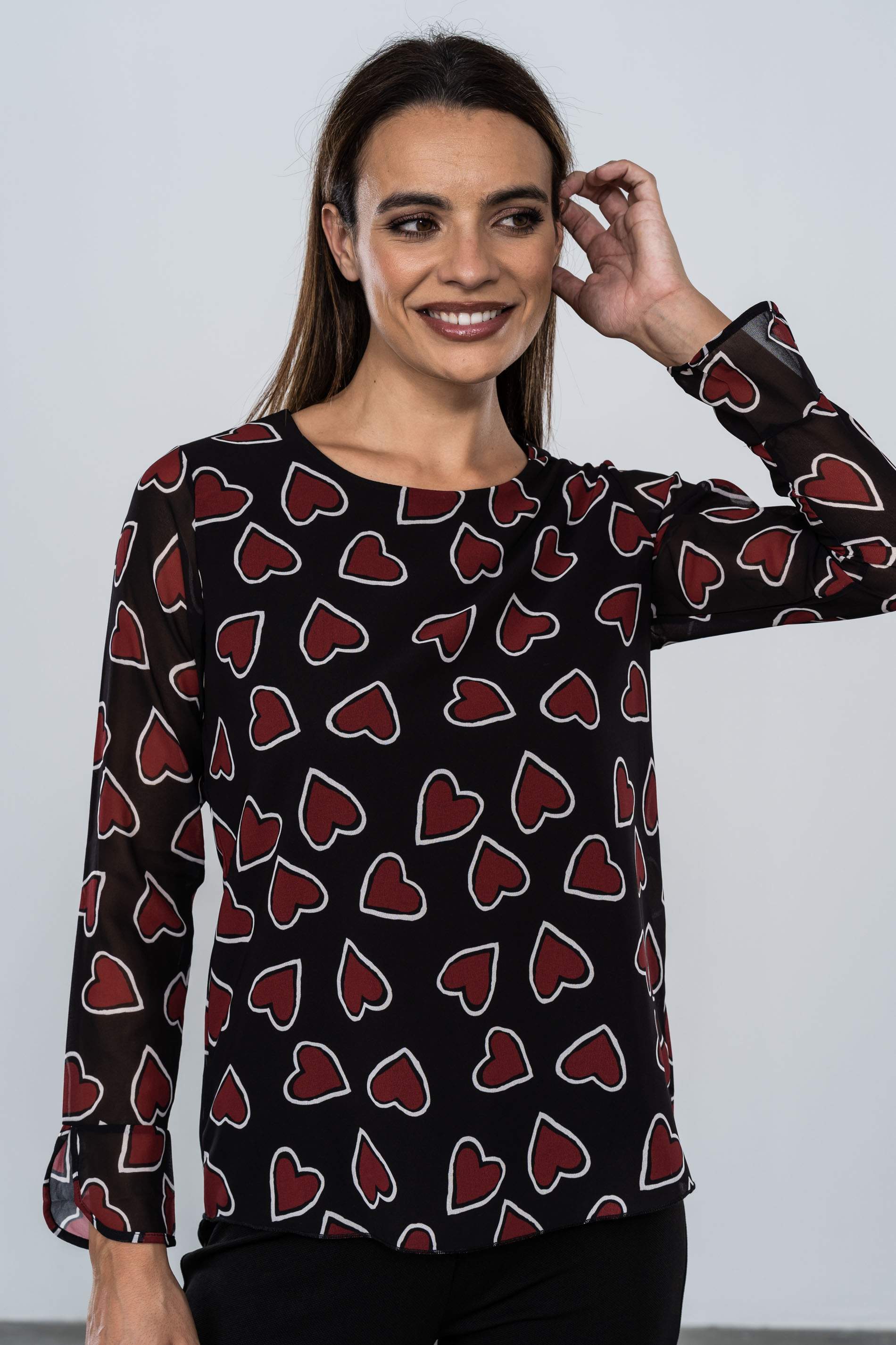 BLUSA ESTAMPADA CORAZONES 