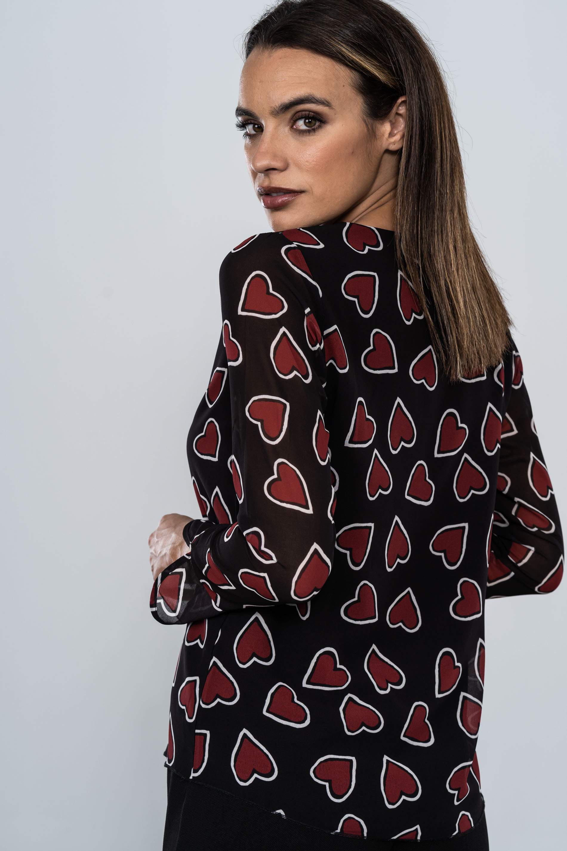 BLUSA ESTAMPADA CORAZONES 