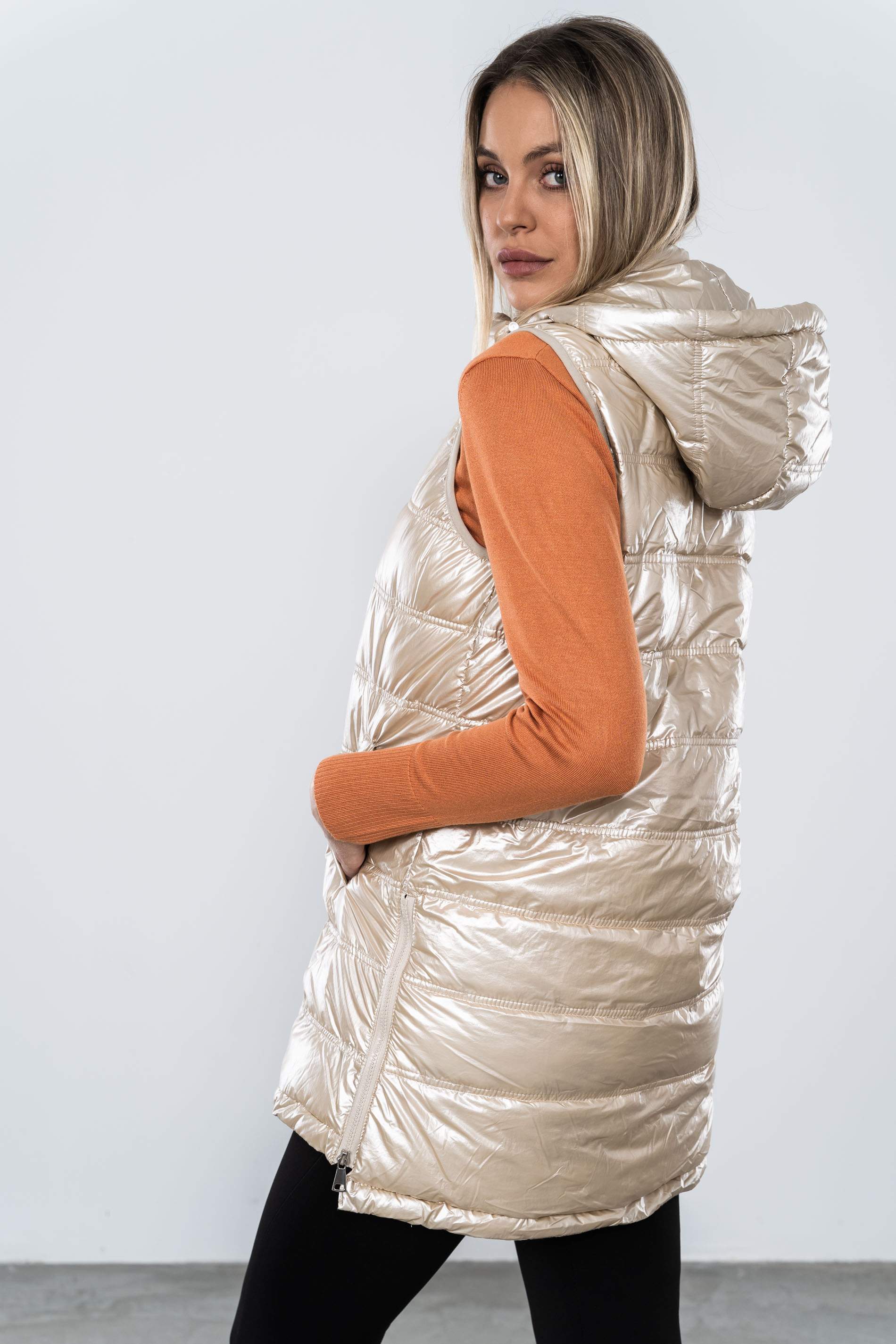 CHALECO LARGO CREMALLERA LATERAL BEIGE