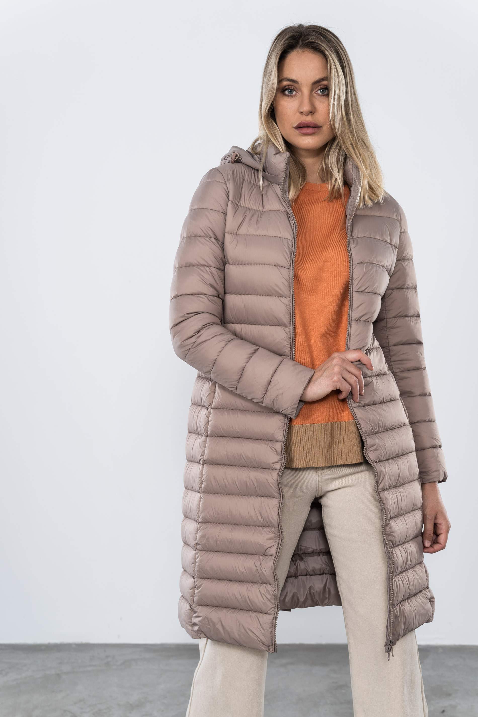 PARKA LARGA CINTURON TAUPE