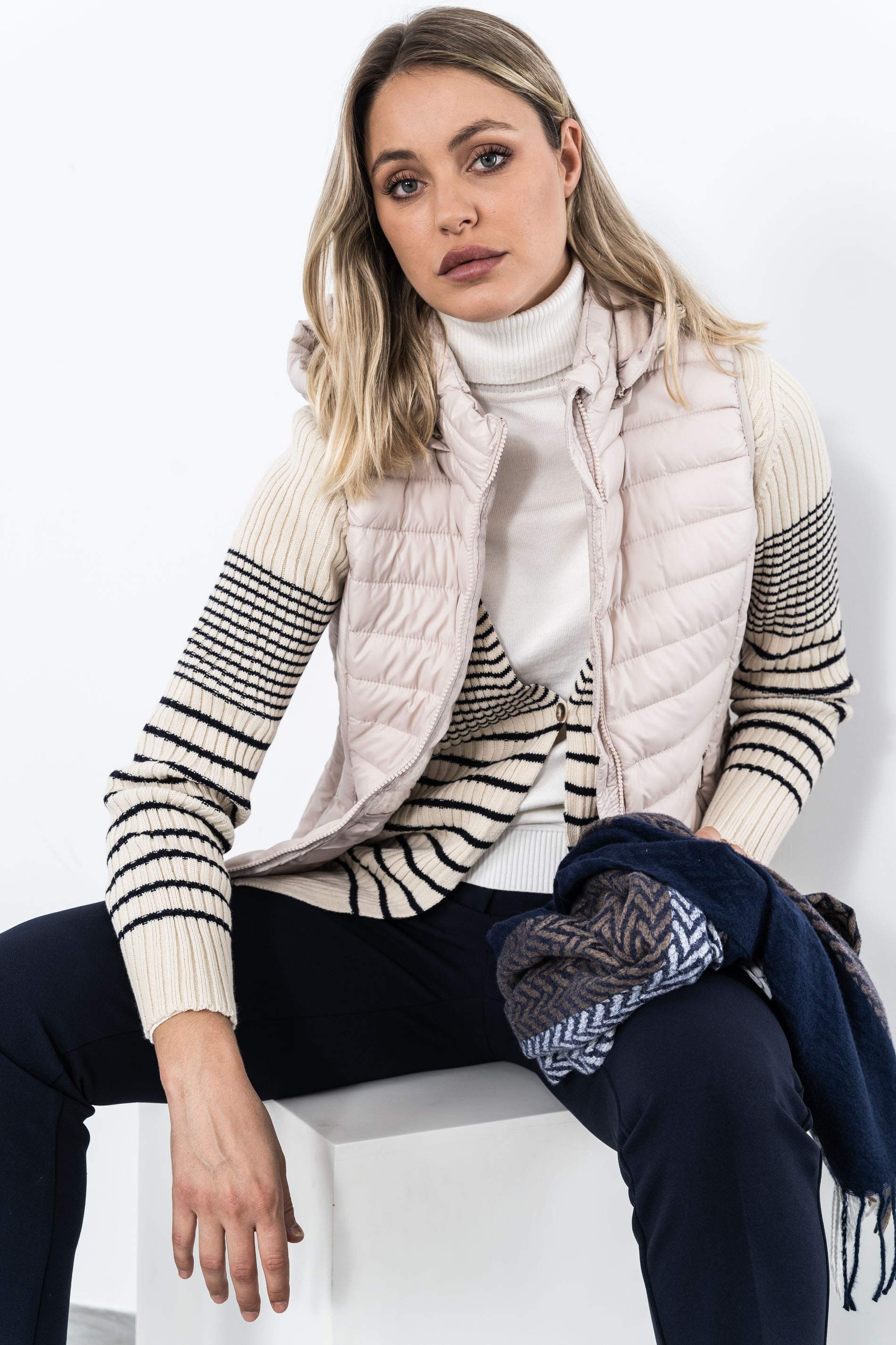 CHALECO COSTADILLO BEIGE