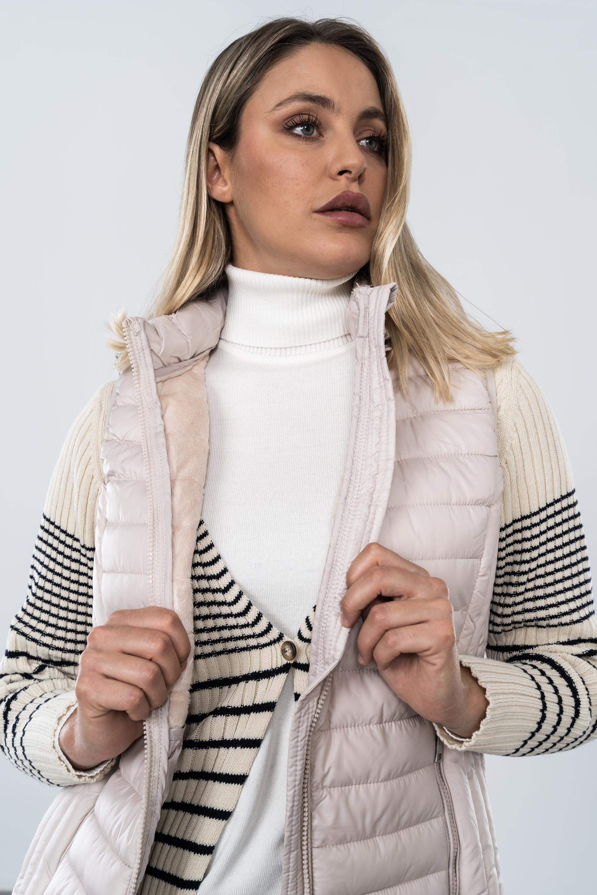 CHALECO COSTADILLO BEIGE