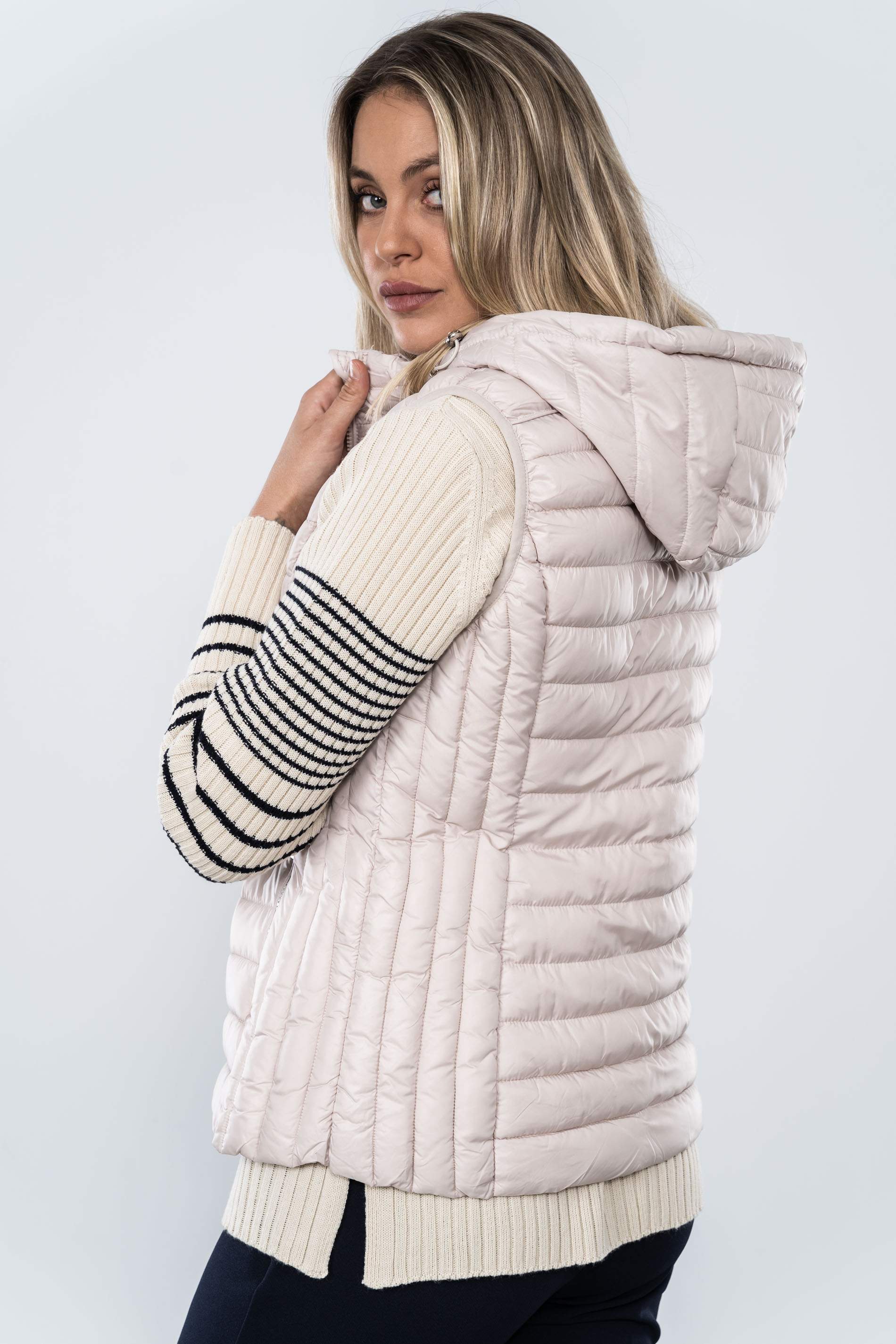 CHALECO COSTADILLO BEIGE