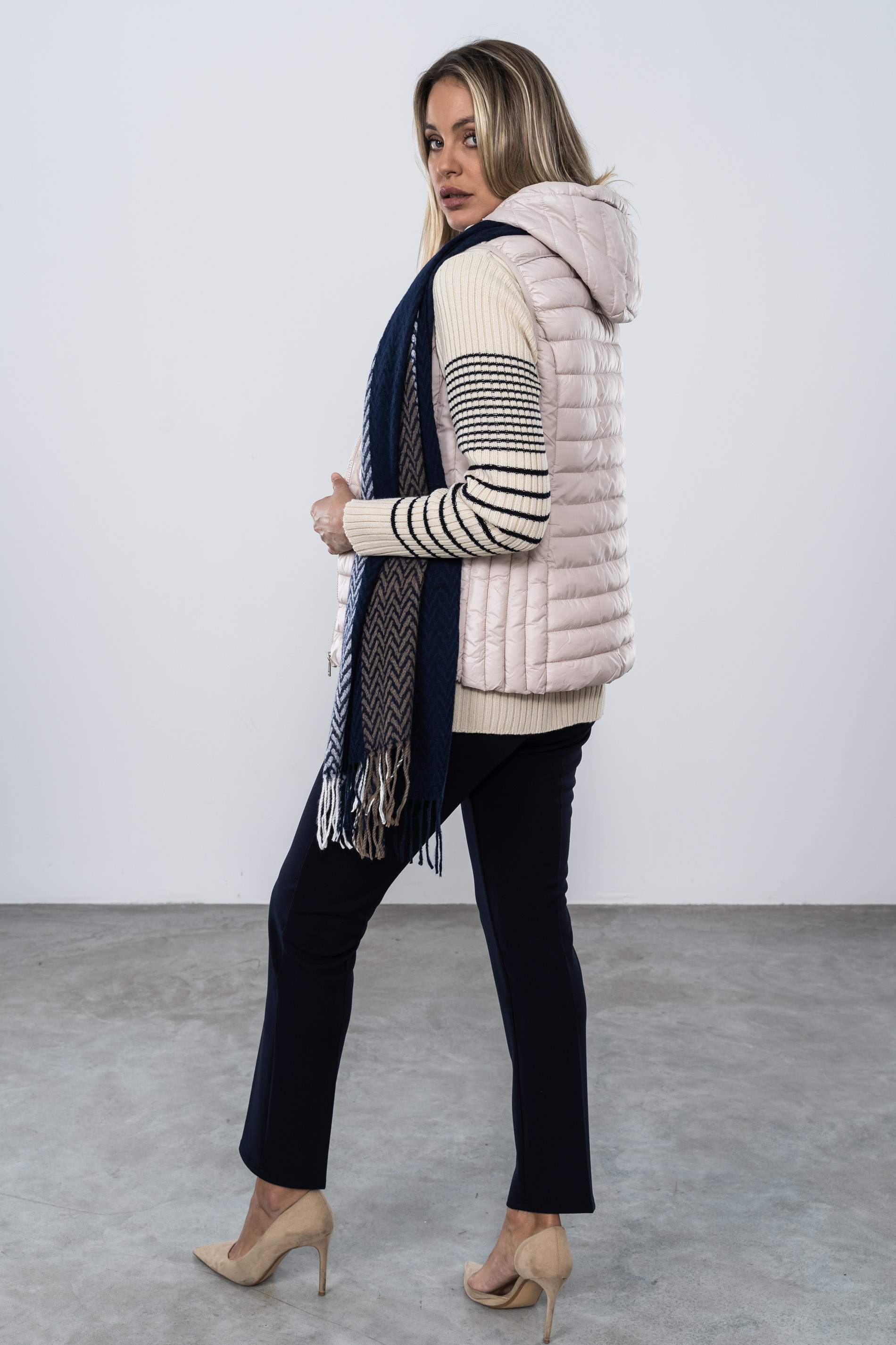 CHALECO COSTADILLO BEIGE