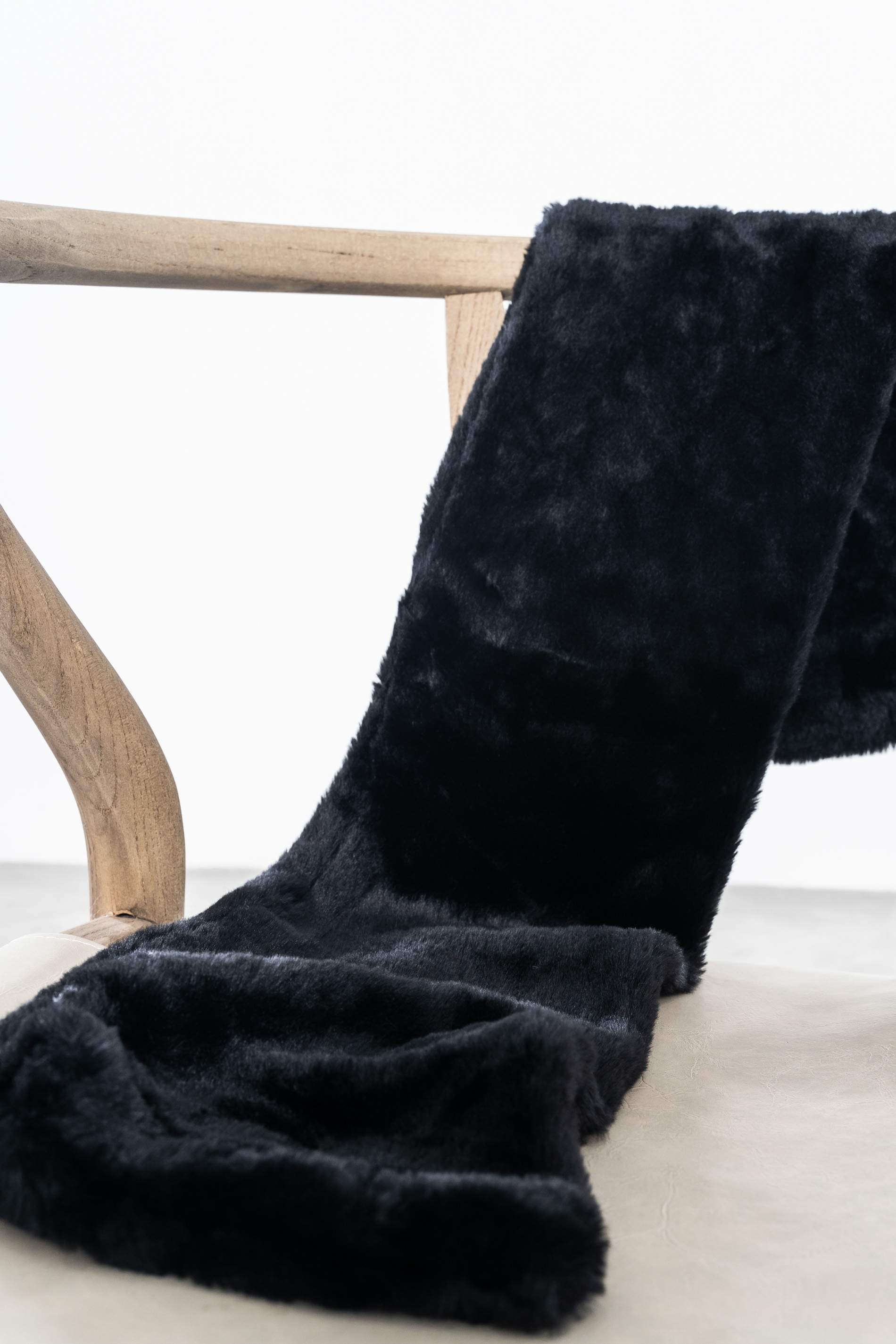 BUFANDA OJAL SOFT NEGRO