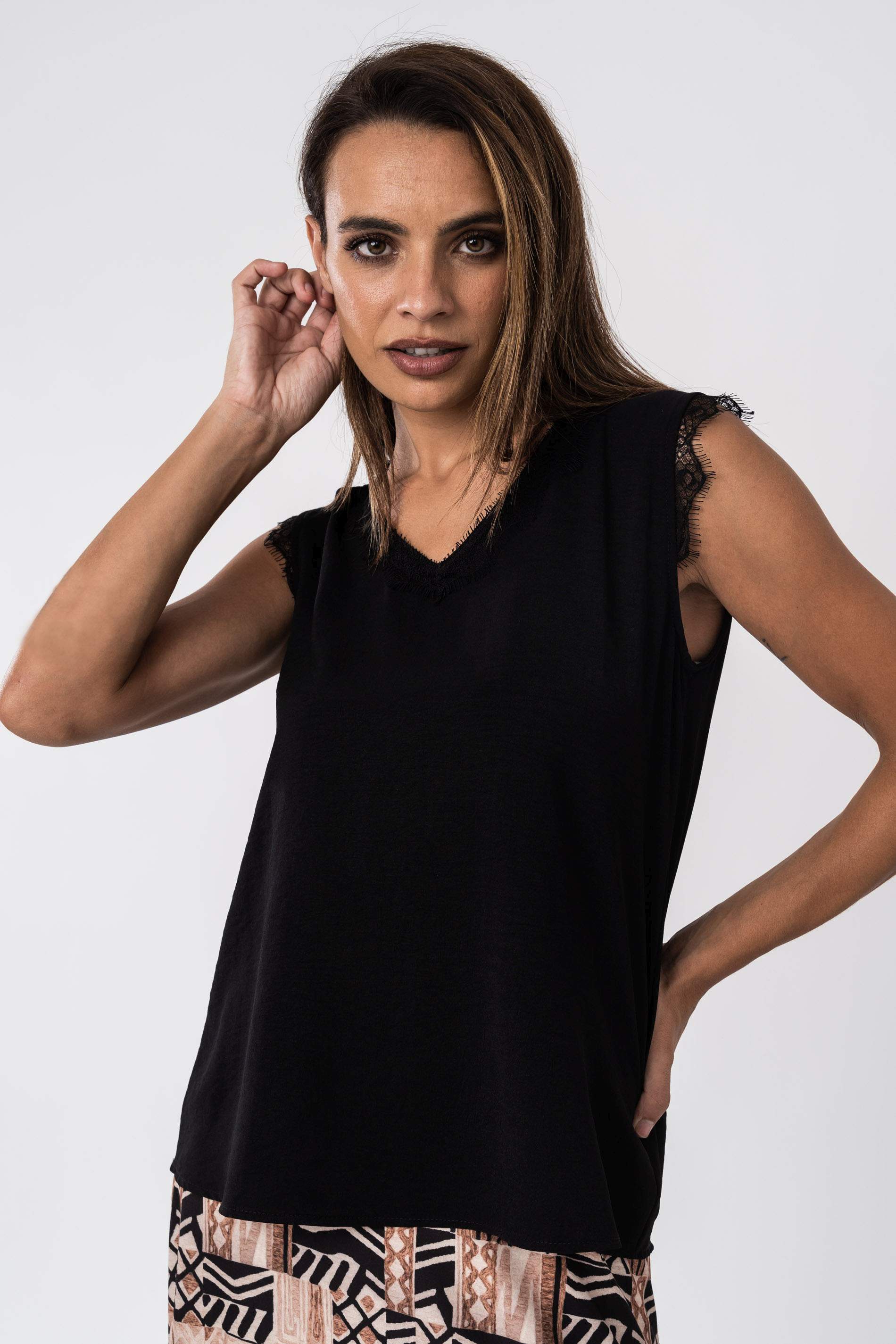 BLUSA COMBINADA ENCAJE NEGRO