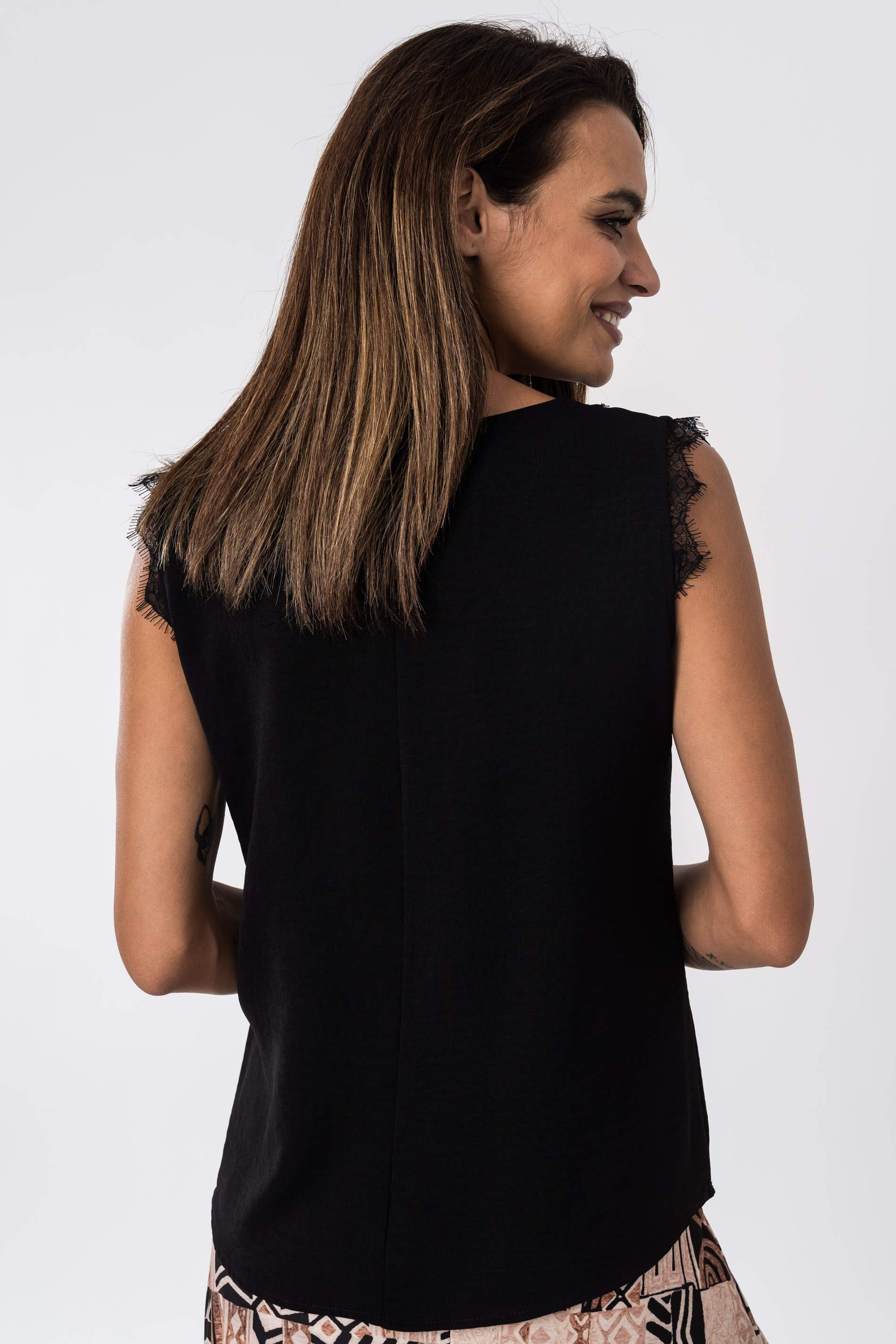 BLUSA COMBINADA ENCAJE NEGRO