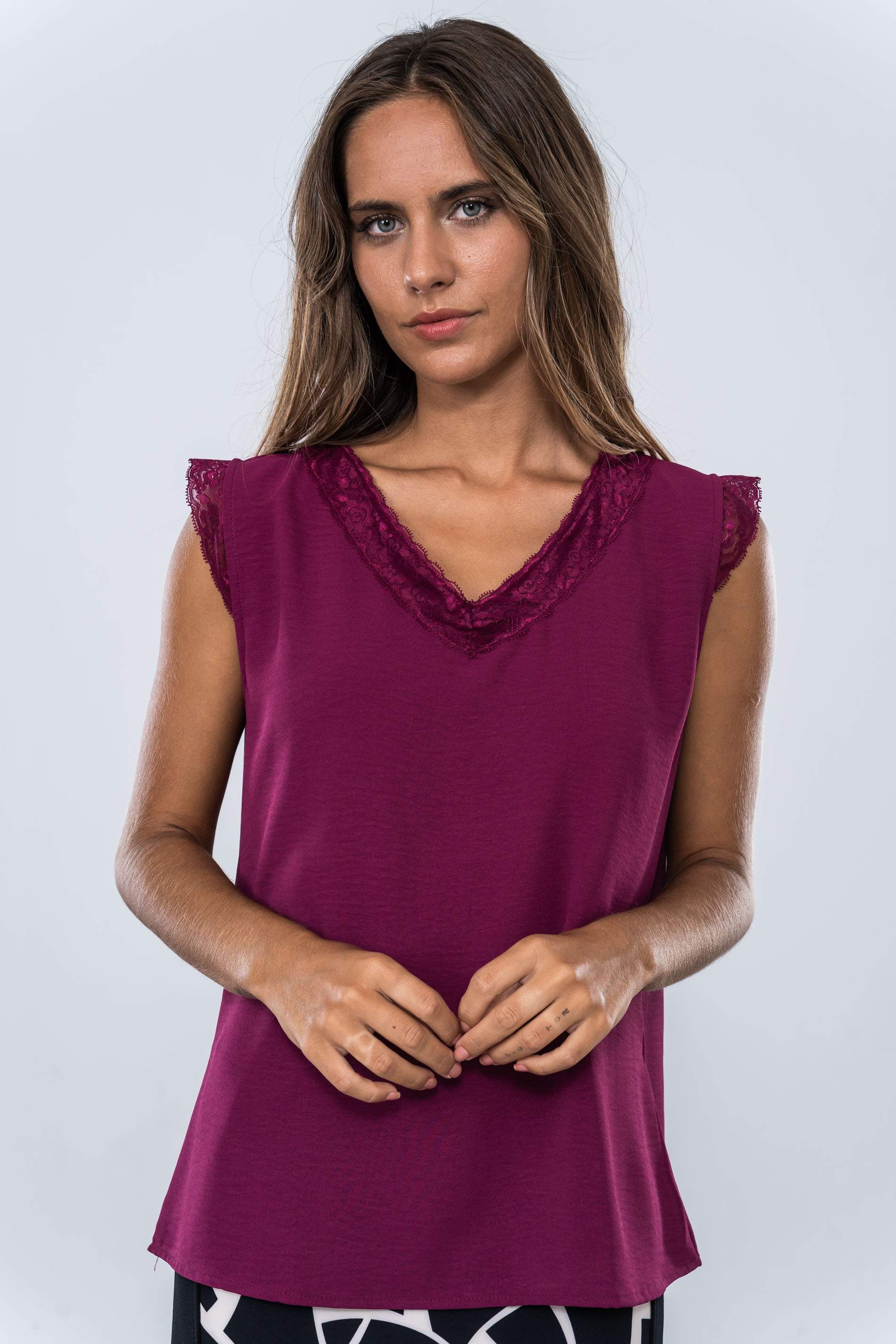 BLUSA COMBINADA ENCAJE BERENJENA