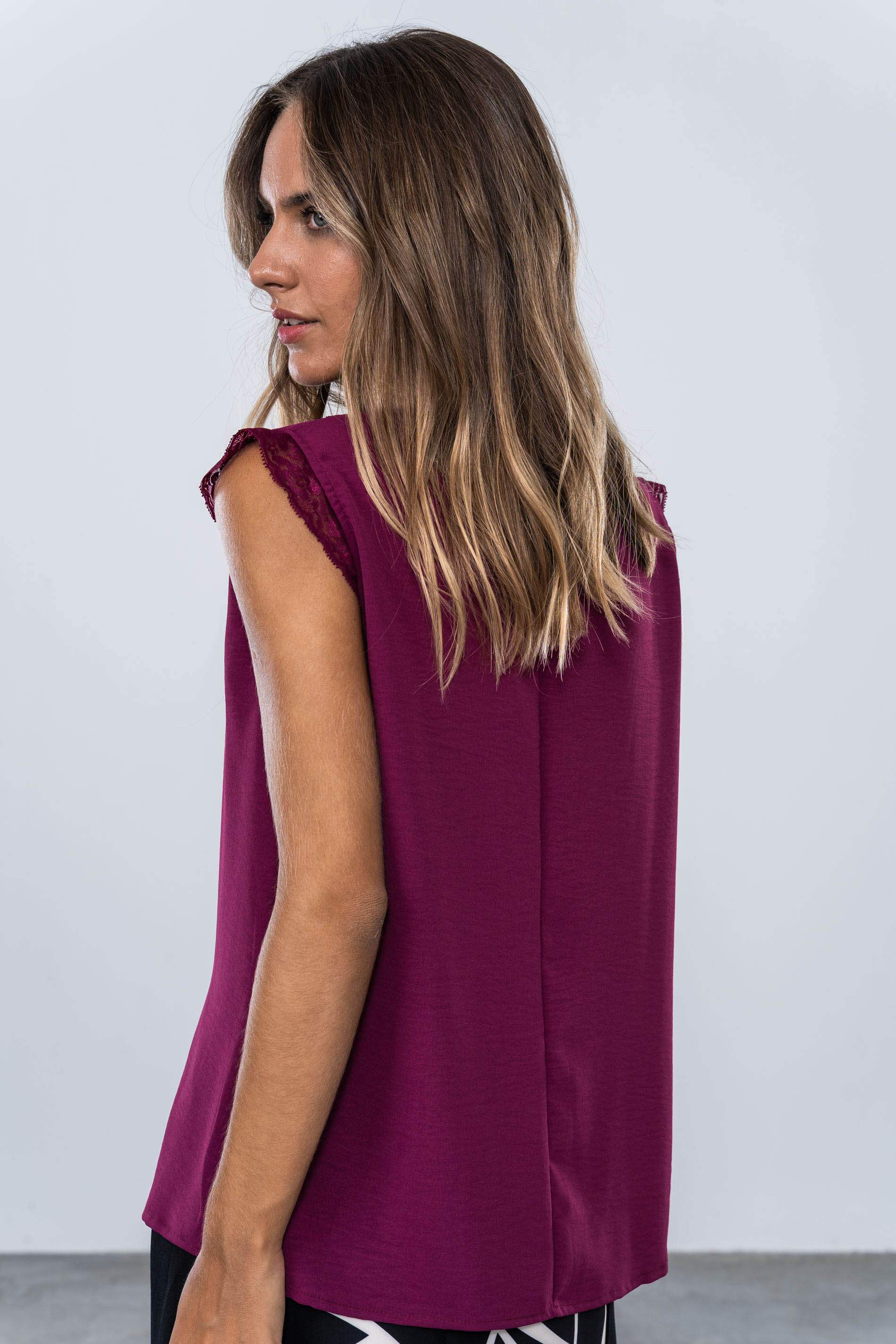 BLUSA COMBINADA ENCAJE BERENJENA