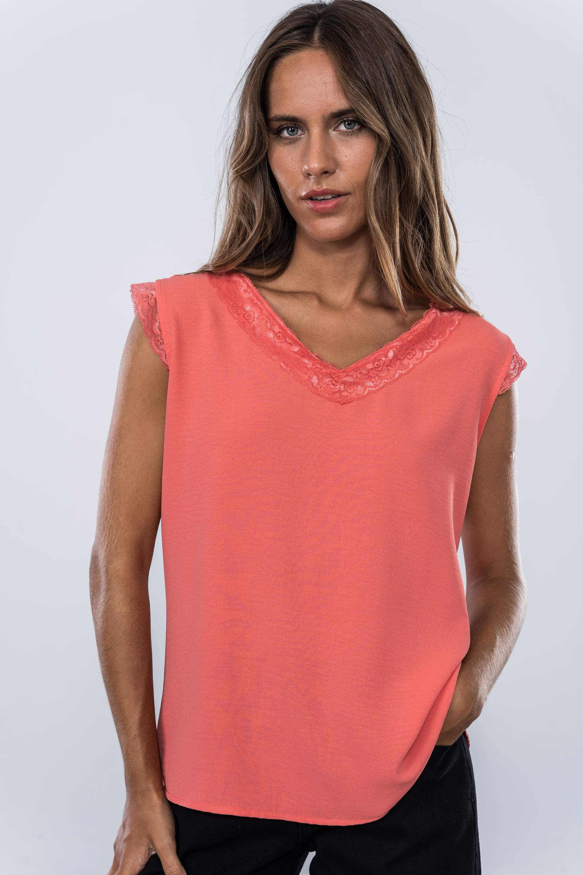 BLUSA COMBINADA ENCAJE ROSA