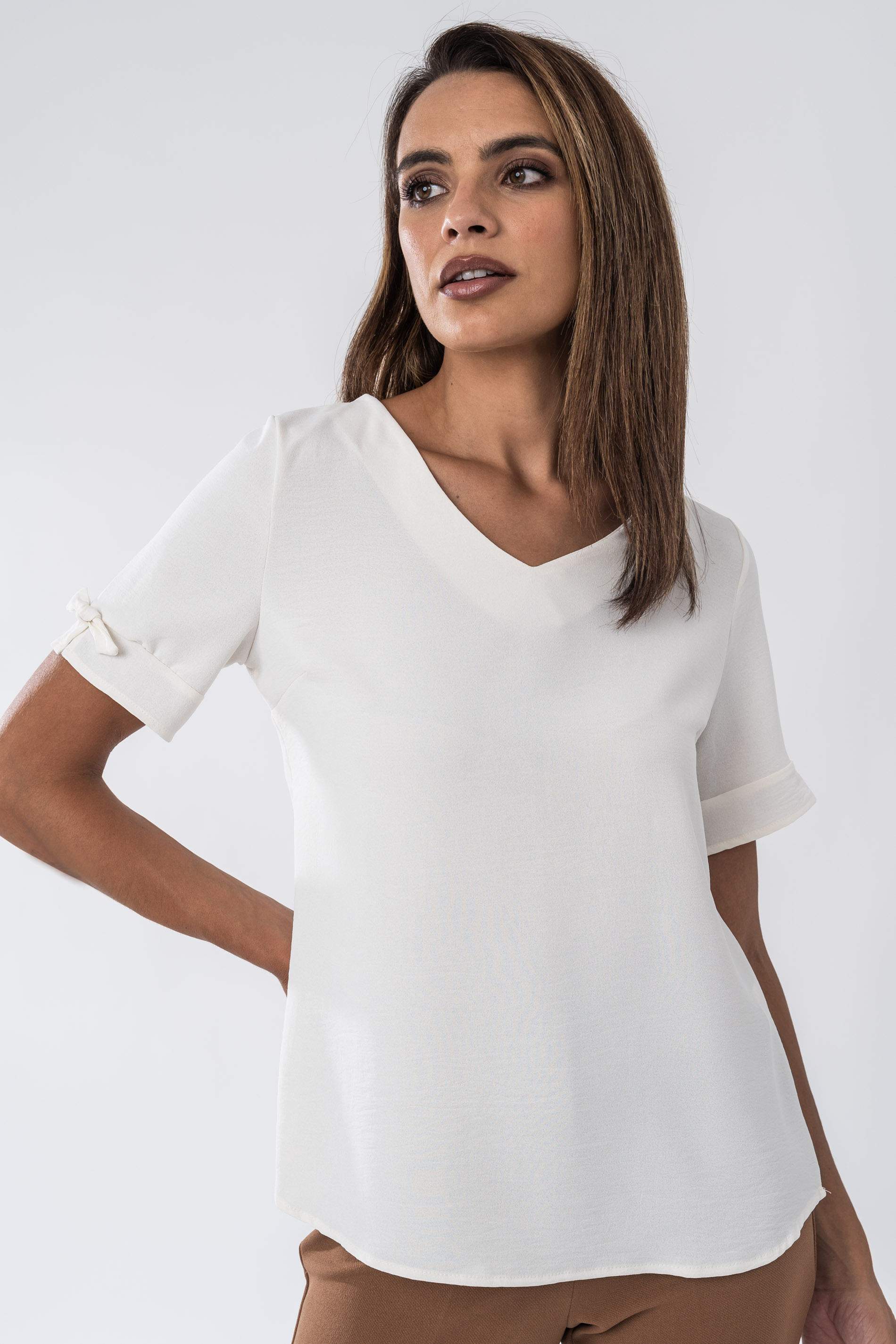 BLUSA DETALLE LAZO MANGA CORTA CRUDO