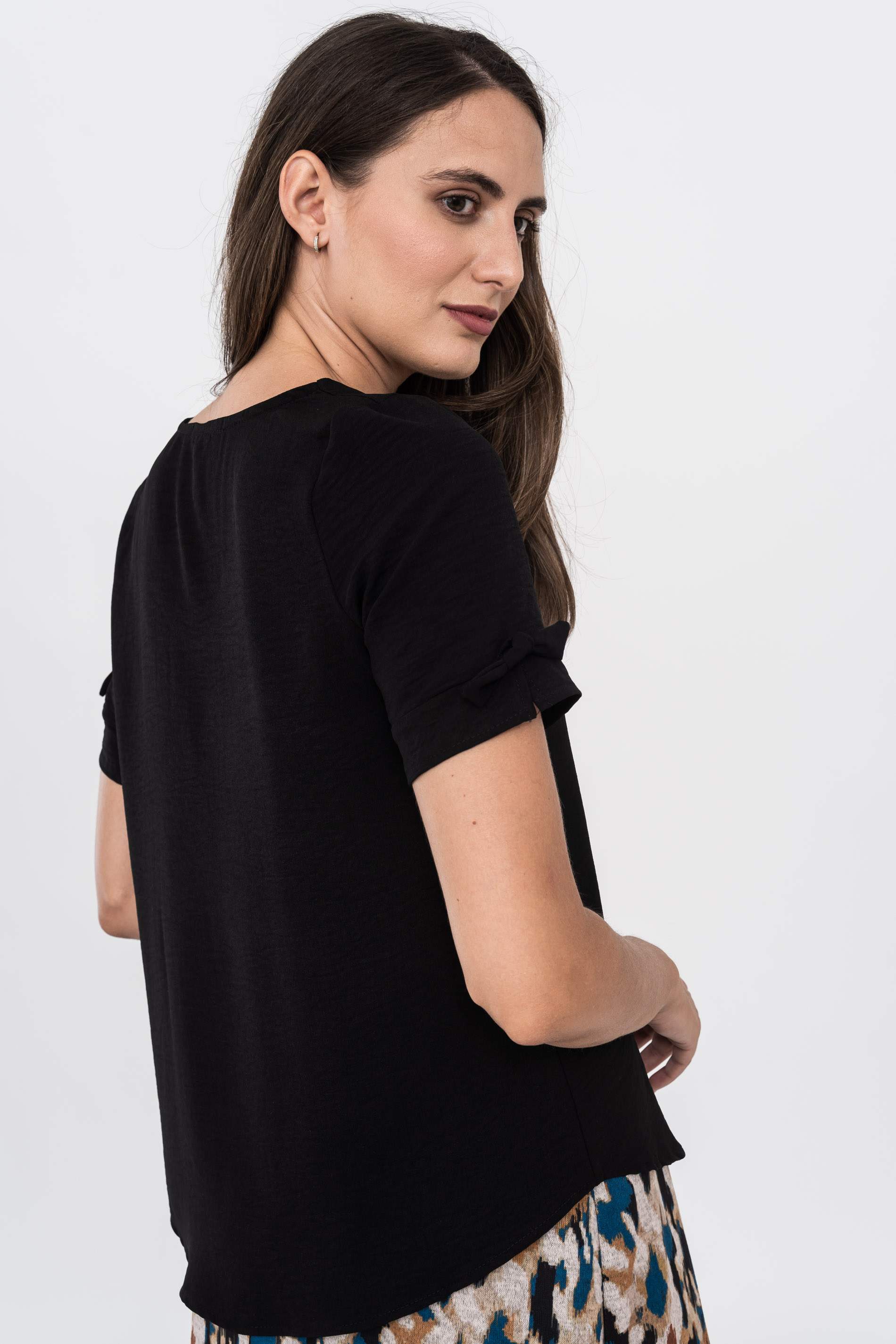 BLUSA DETALLE LAZO MANGA CORTA NEGRO