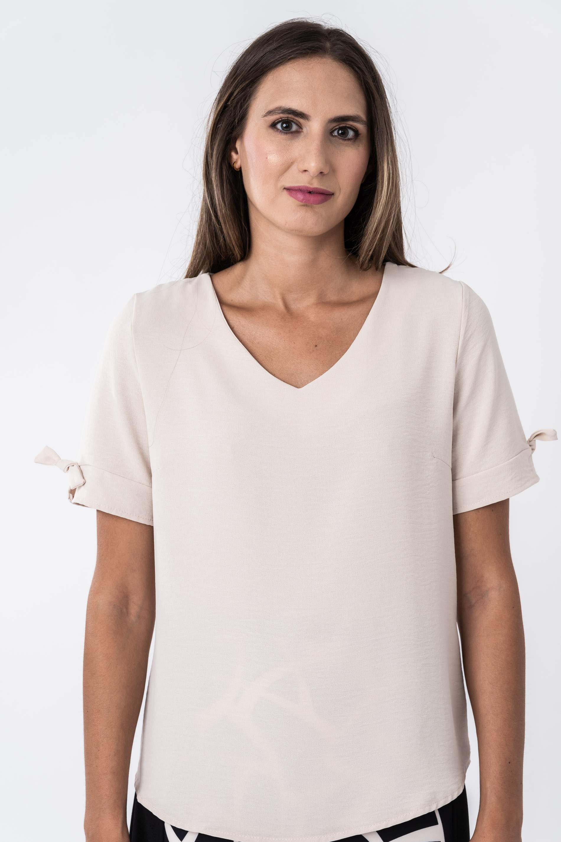 BLUSA DETALLE LAZO MANGA CORTA ARENA